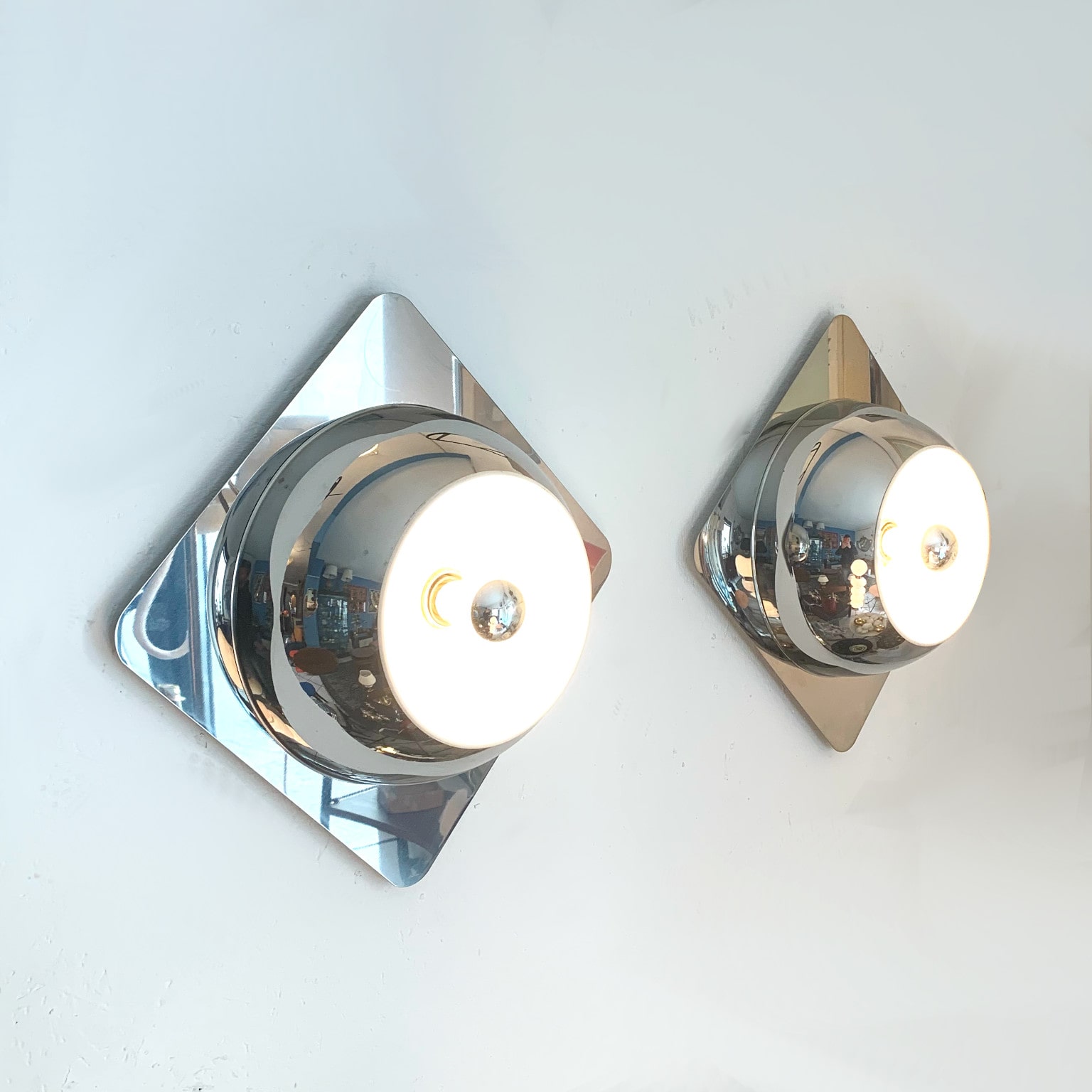Plafoniere / Lampade da muro in metallo cromato <br> Reggiani anni 70 - immagine 3