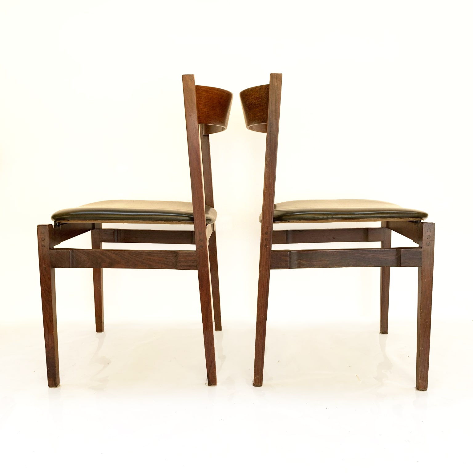 Gianfranco Frattini per Cassina <br> Gruppo di 8 sedie mod. 101 - immagine 5