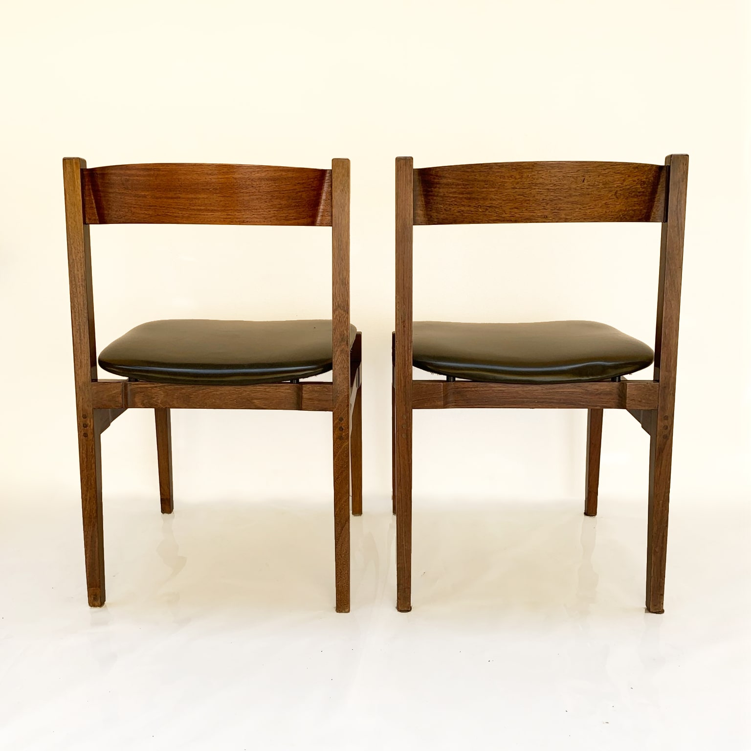 Gianfranco Frattini per Cassina <br> Gruppo di 8 sedie mod. 101 - immagine 6