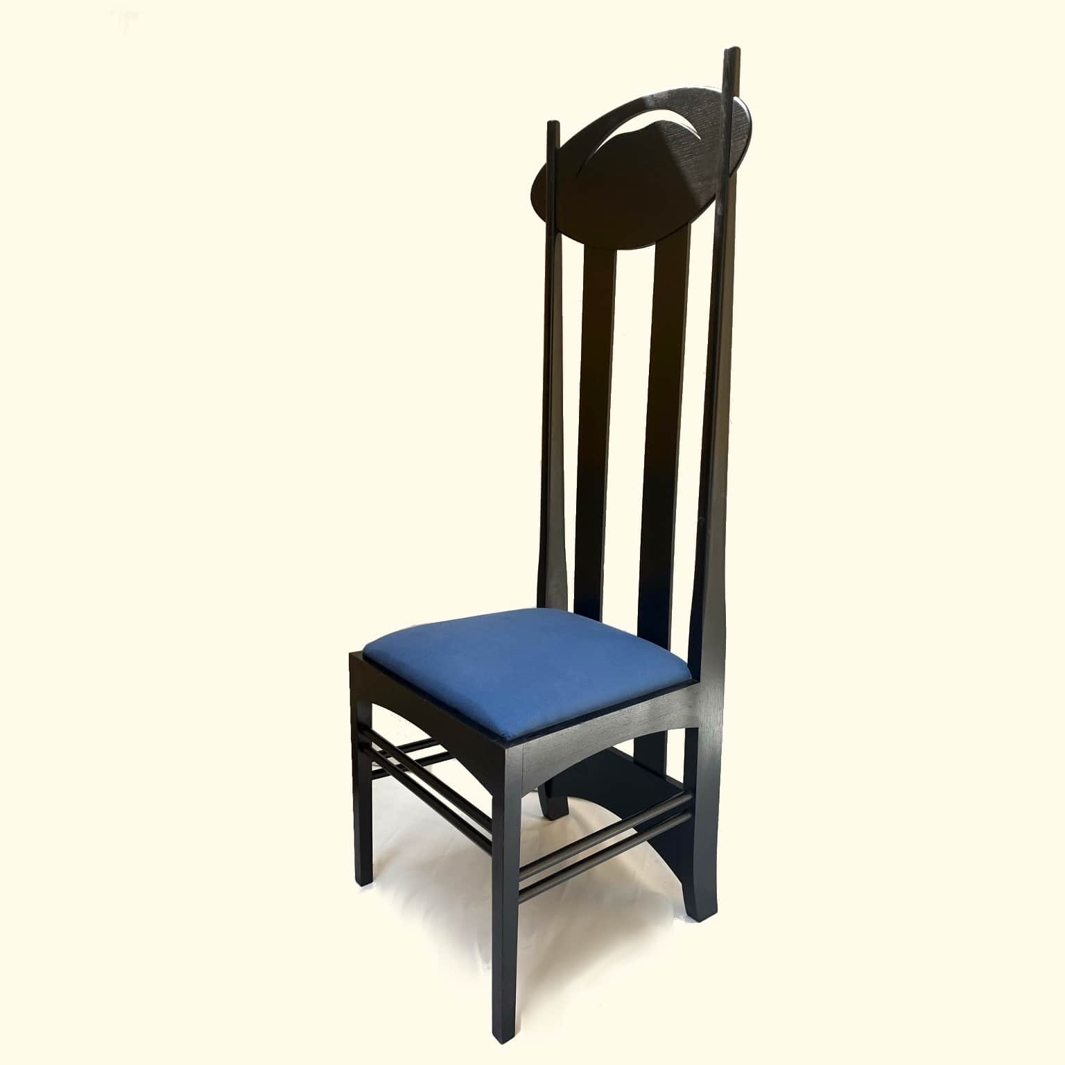 Charles Rennie Mackintosh per Cassina <br> Gruppo di 4 sedie mod. Argyle anni 70 - immagine 5