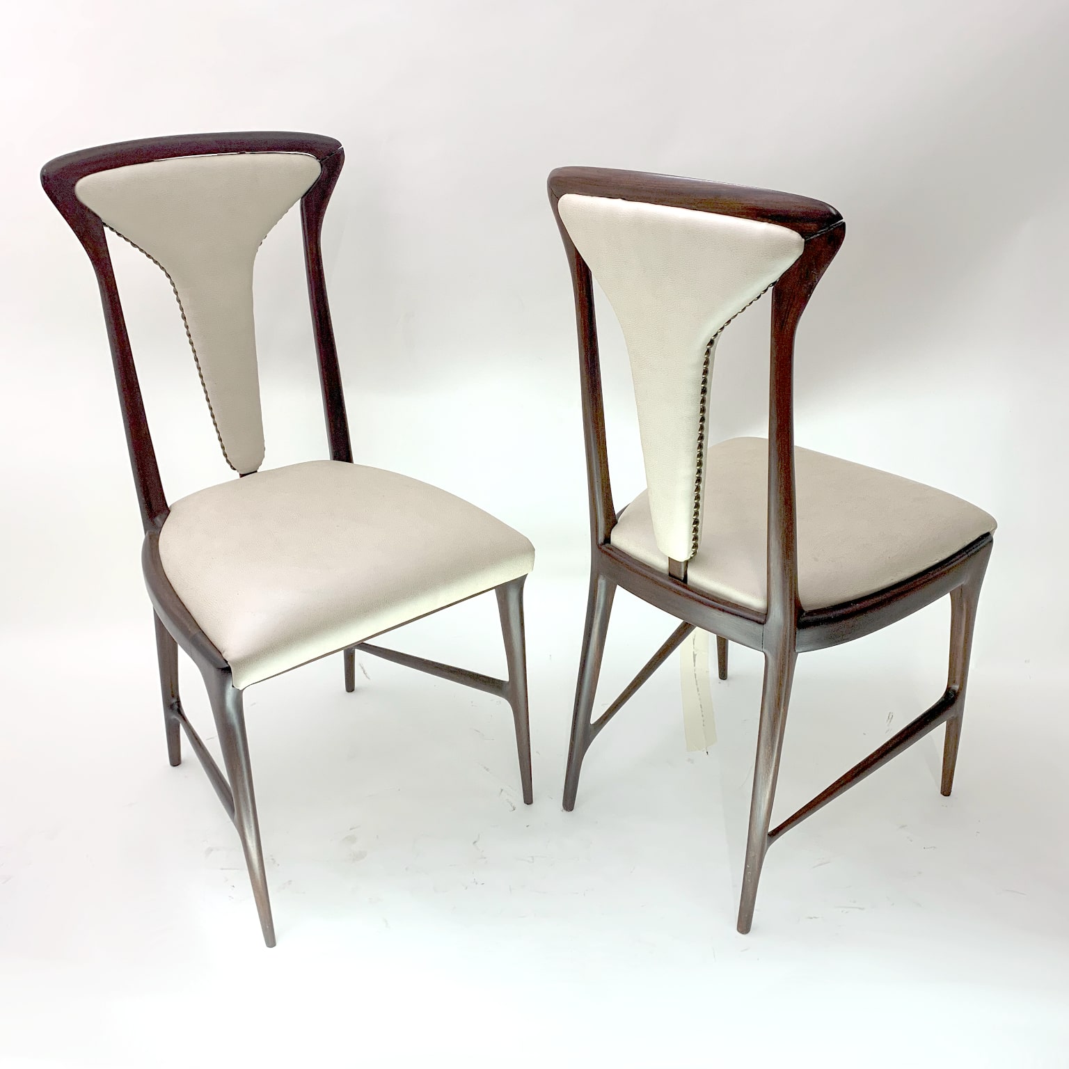Carlo De Carlo (attr.) <br> Coppia di sedie in teak con sedute imbottite - immagine 7