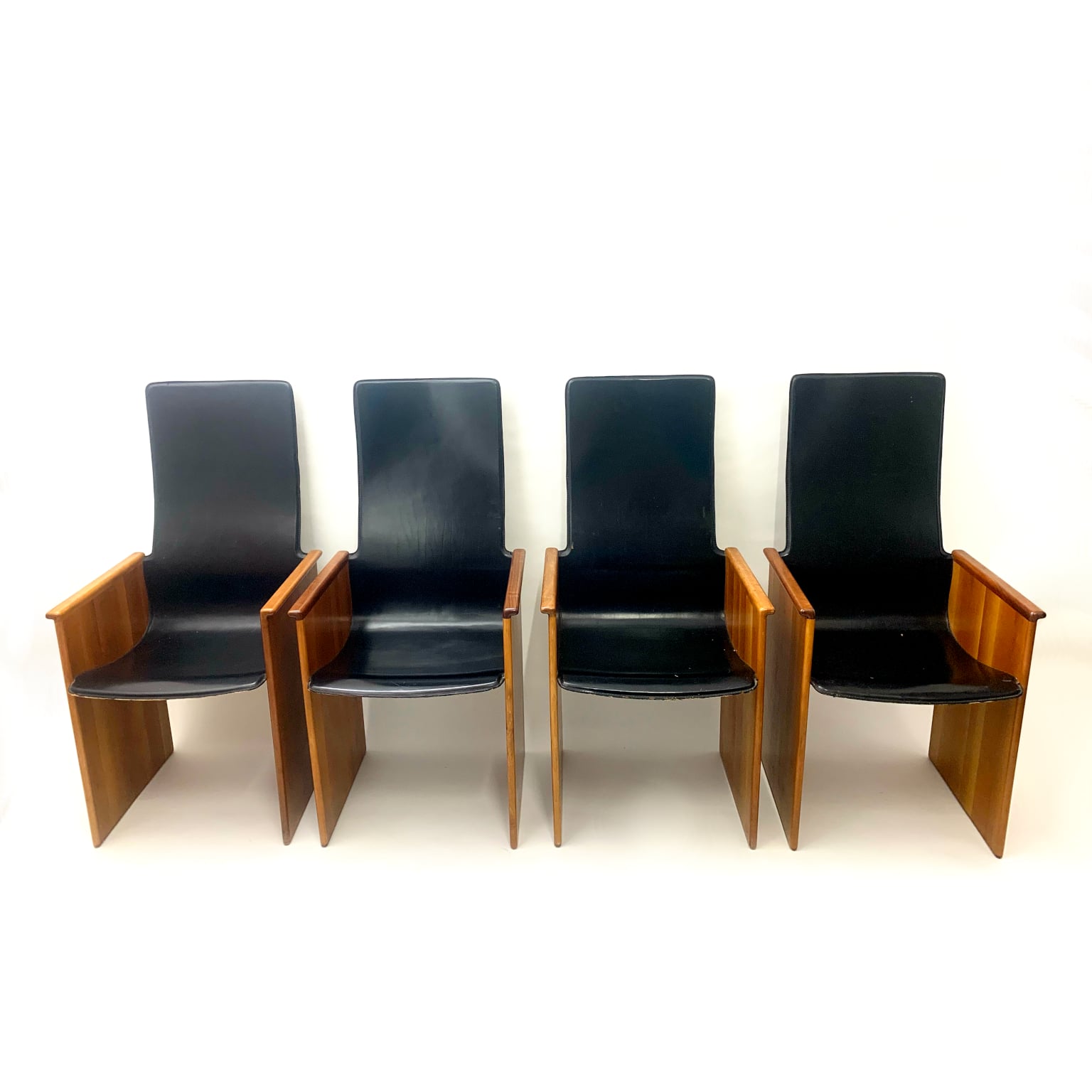 Afra & Tobia Scarpa per Stildomus <br> Gruppo di 4 sedie mod. Segesta