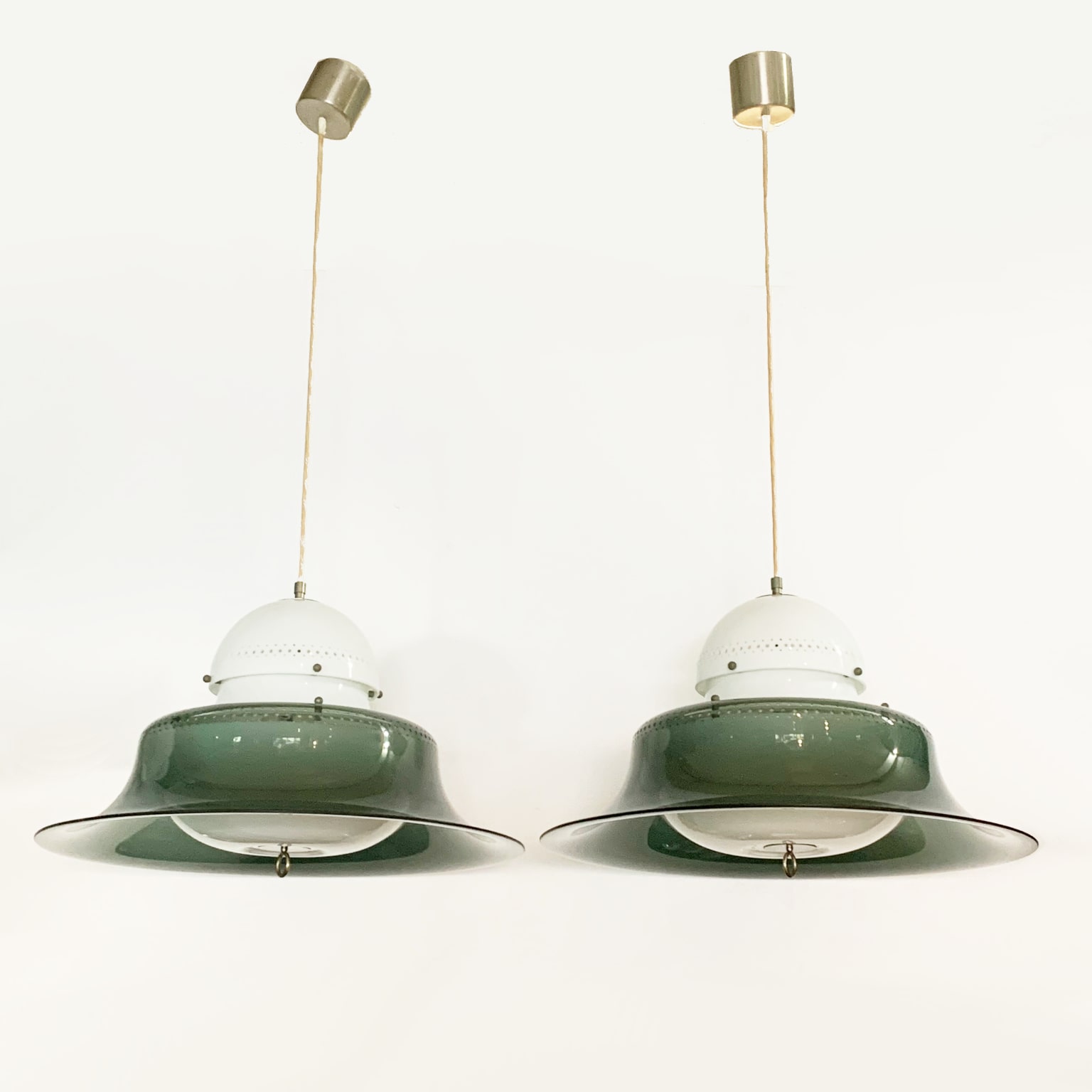 Sergio Asti per Kartell <br> Coppia di lampade a sospensione mod. KD14