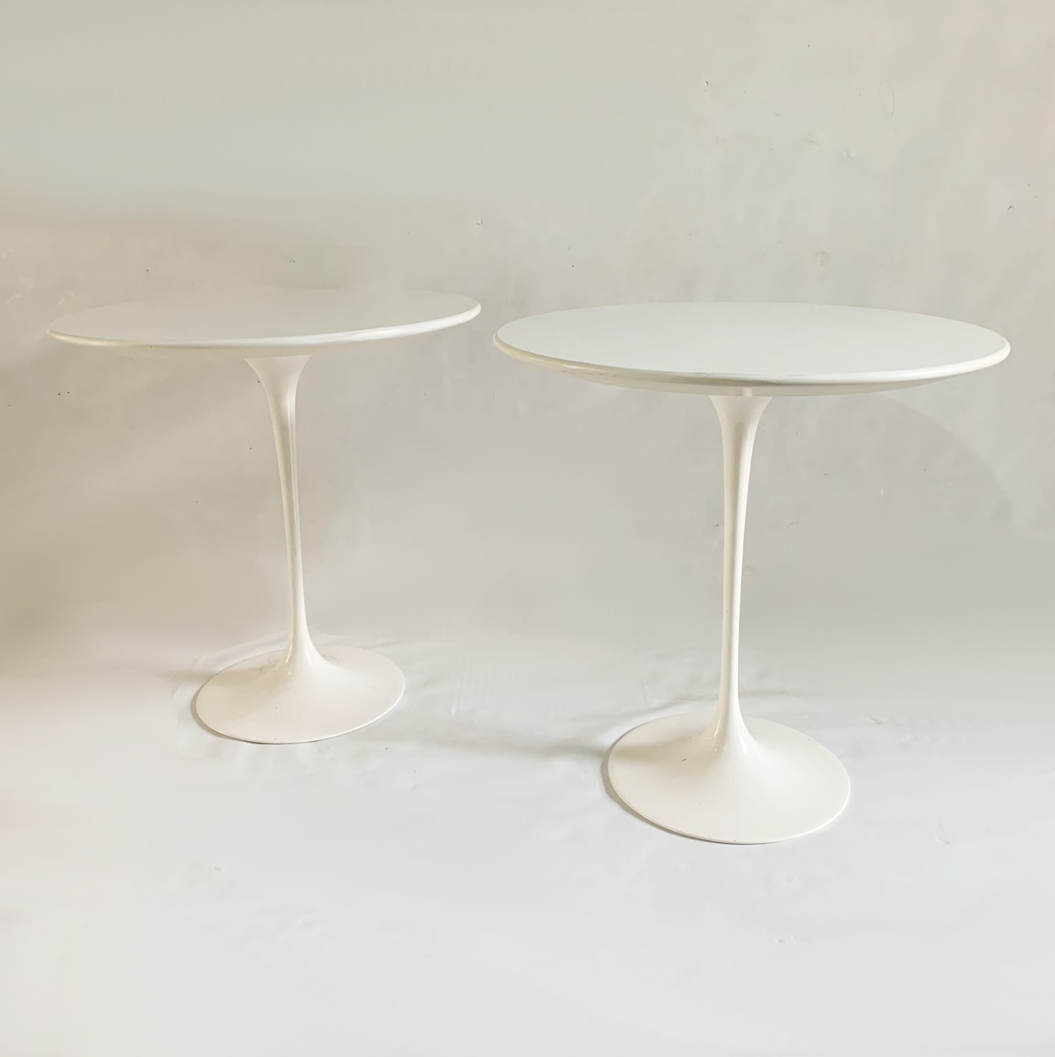 Eero Saarinen per Knoll International <br> Coppia di tavolini Tulip anni 70 - immagine 3
