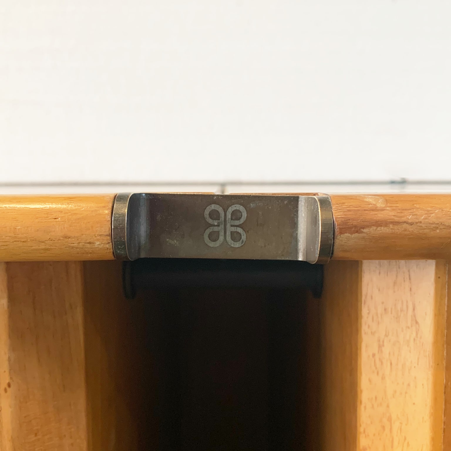 Carlo Scarpa per Bernini <br> Credenza in noce mod. Scuderia - immagine 8