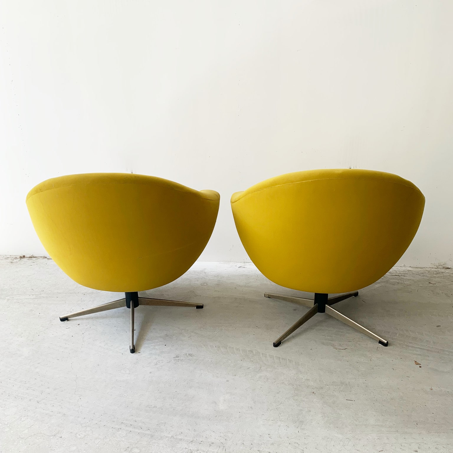 Coppia di poltrone girevoli anni 60 - immagine 4
