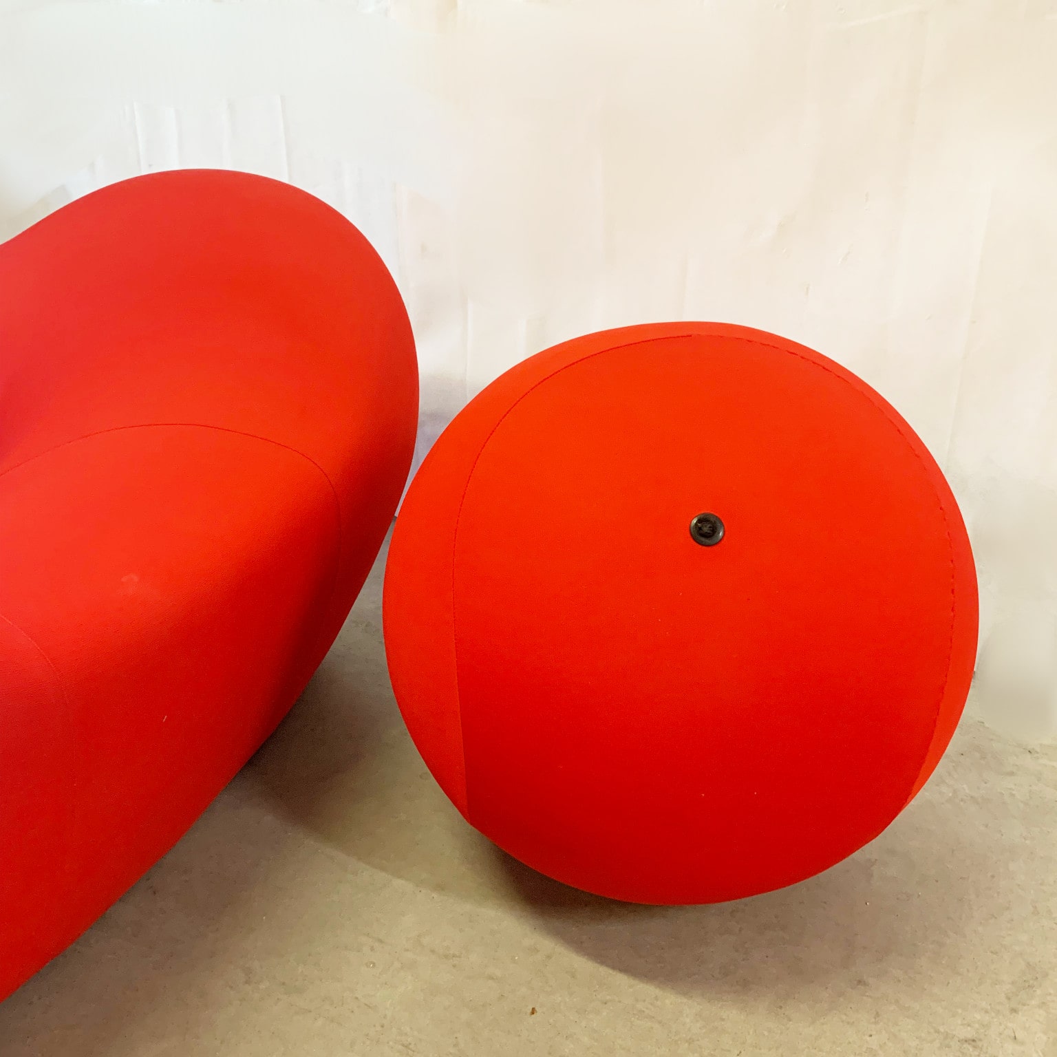 Gaetano Pesce per B&B Italia <br> Poltrona con poggiapiedi mod. UP 2000 - immagine 6