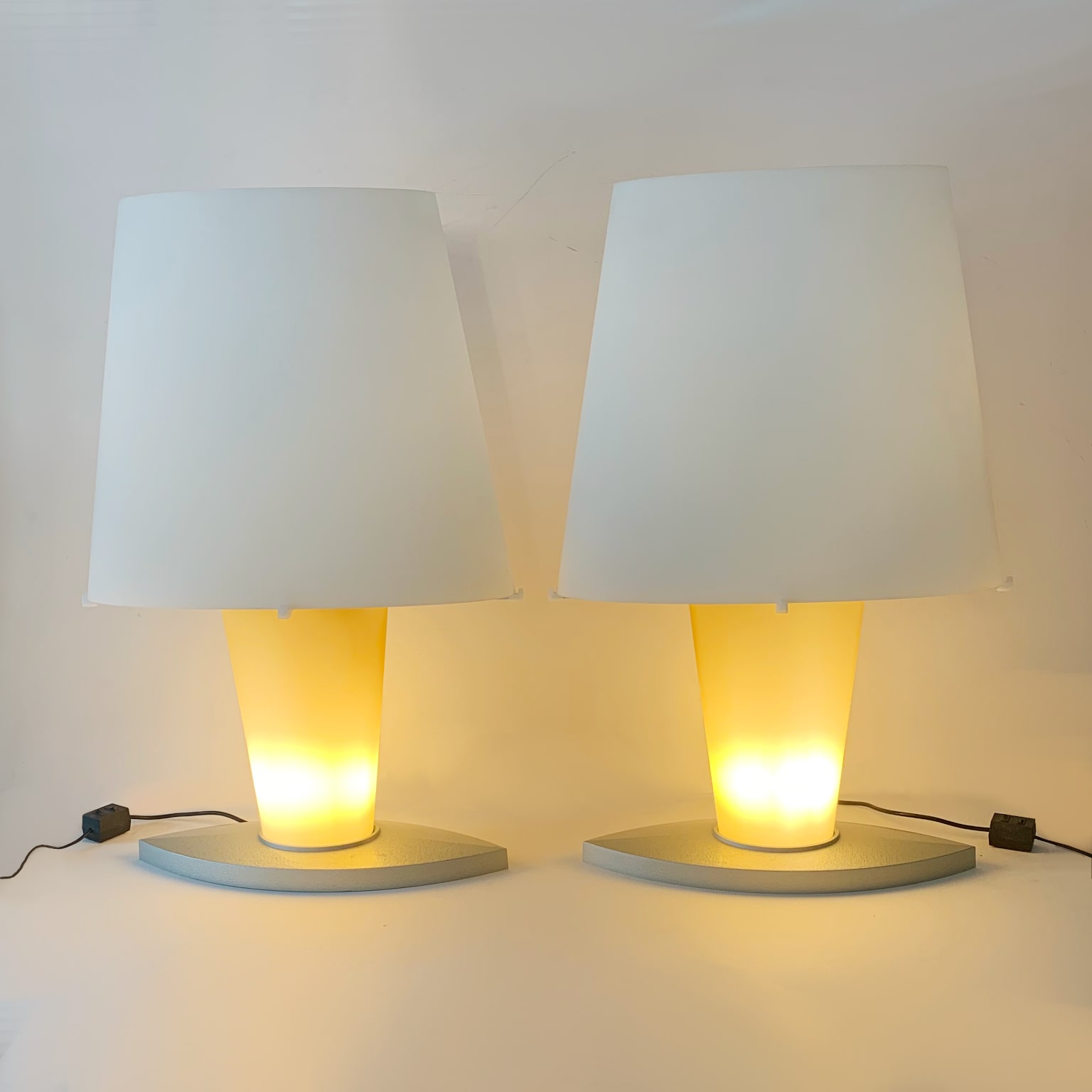Daniela Puppa per Fontana Arte <br> Coppia di lampade da appoggio mod. 2850 XL - immagine 2