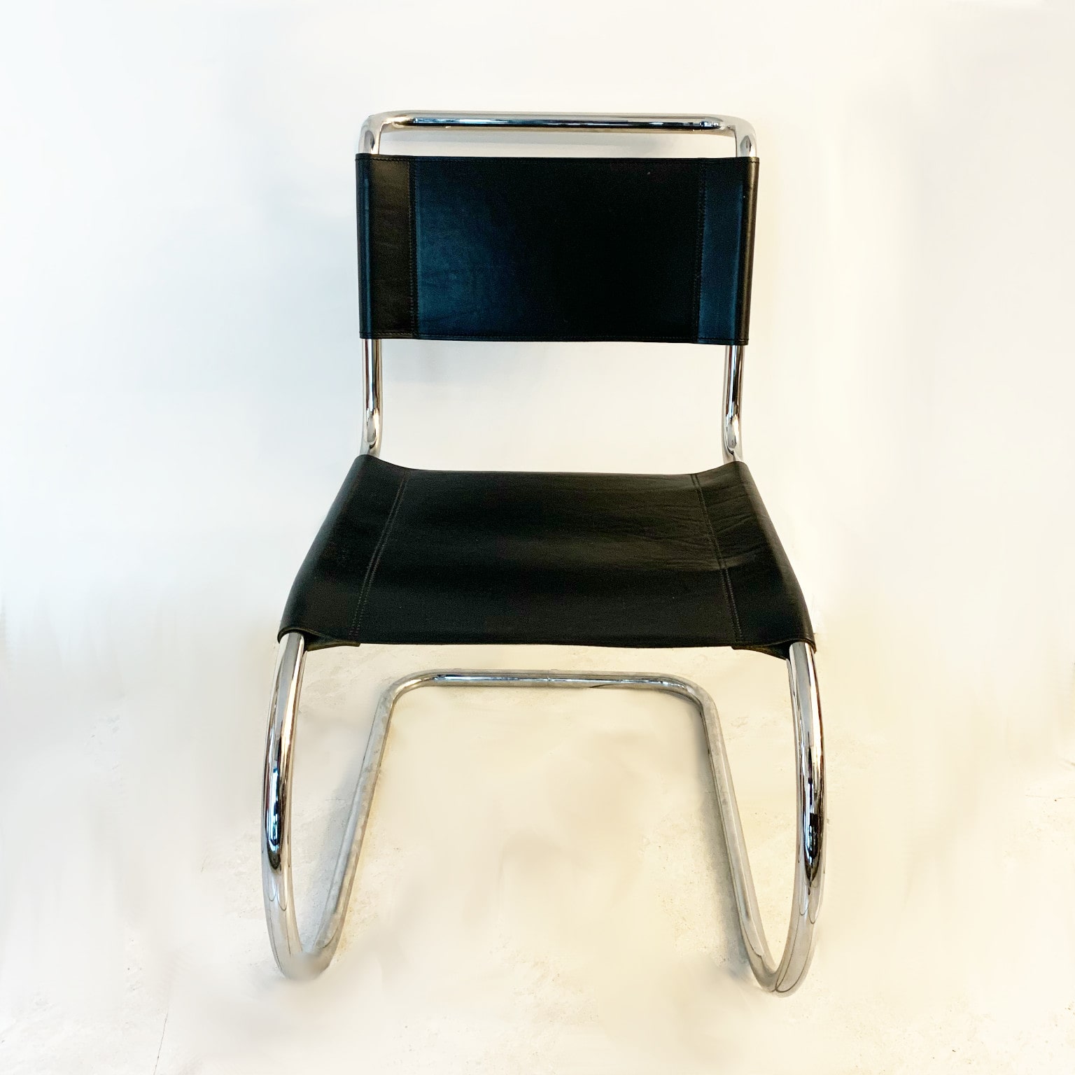 Ludwig Mies Van Der Rohe <br> Gruppo di 6 sedie mod. MR10 <br>prod. Thonet - immagine 3