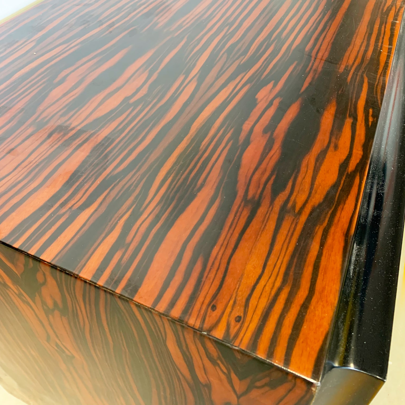 Luciano Frigerio <br> Sideboard mod. Desiree in ebano Macassar anni 70 - immagine 13