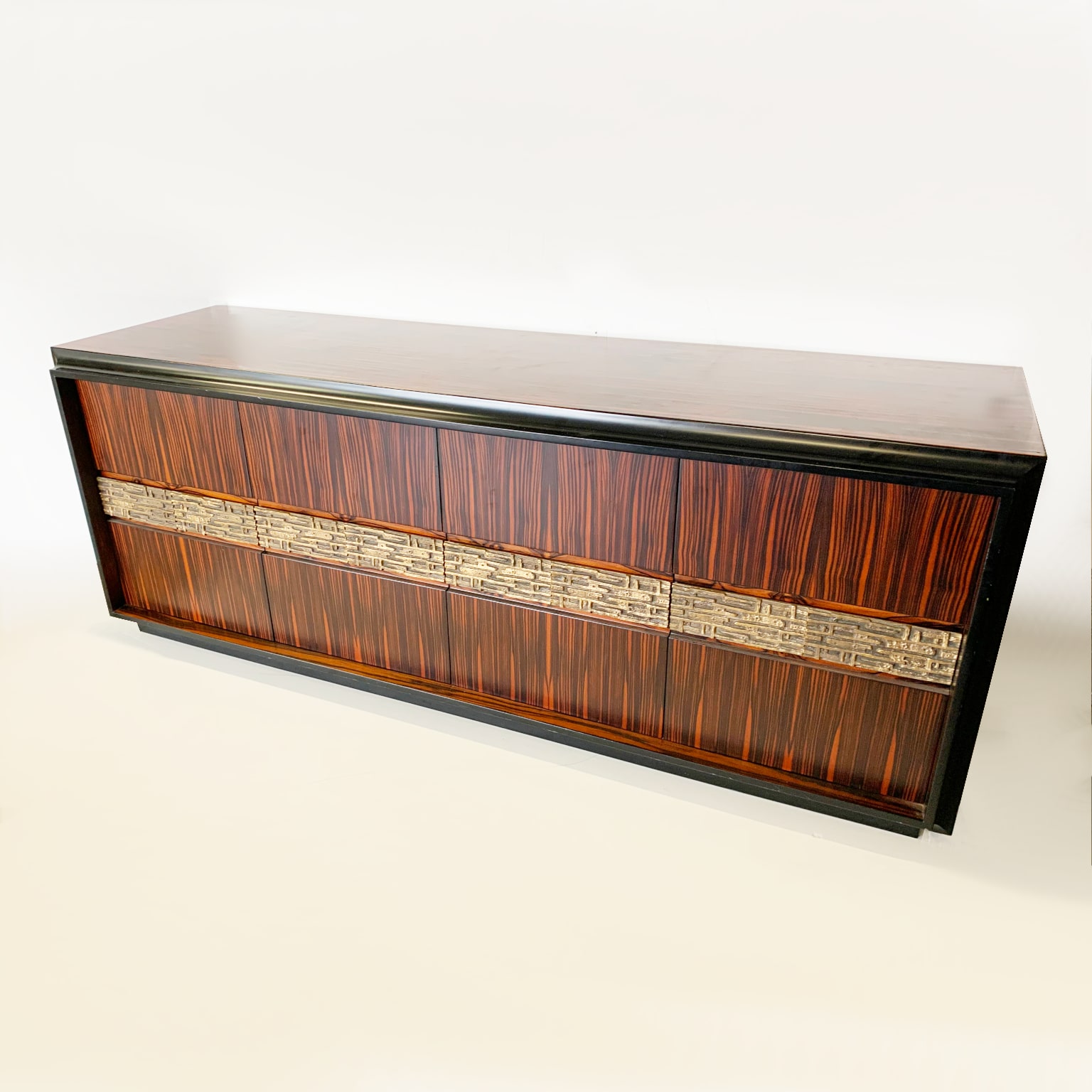 Luciano Frigerio <br> Sideboard mod. Desiree in ebano Macassar anni 70 - immagine 2