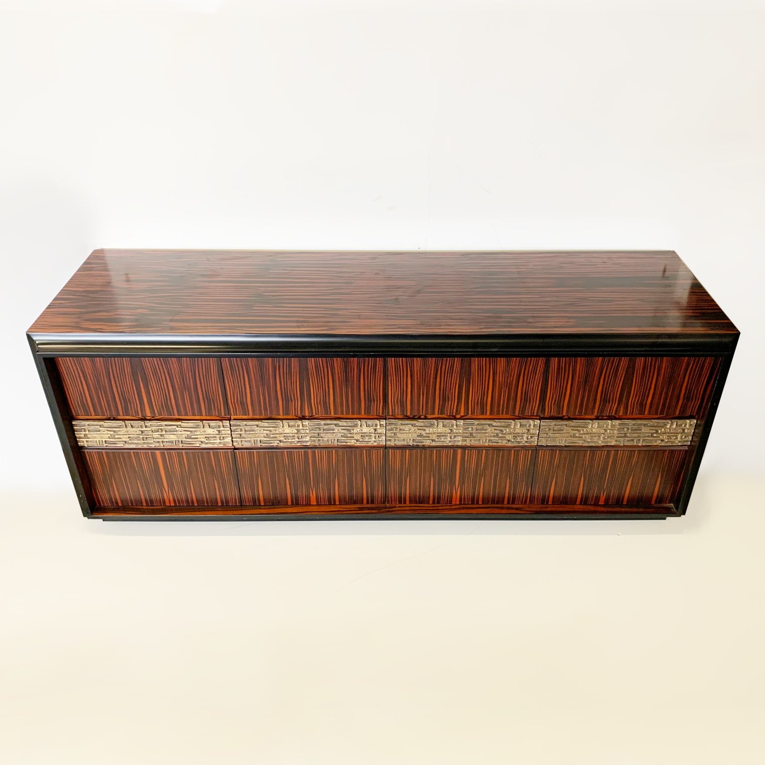 Luciano Frigerio <br> Sideboard mod. Desiree in ebano Macassar anni 70 - immagine 3