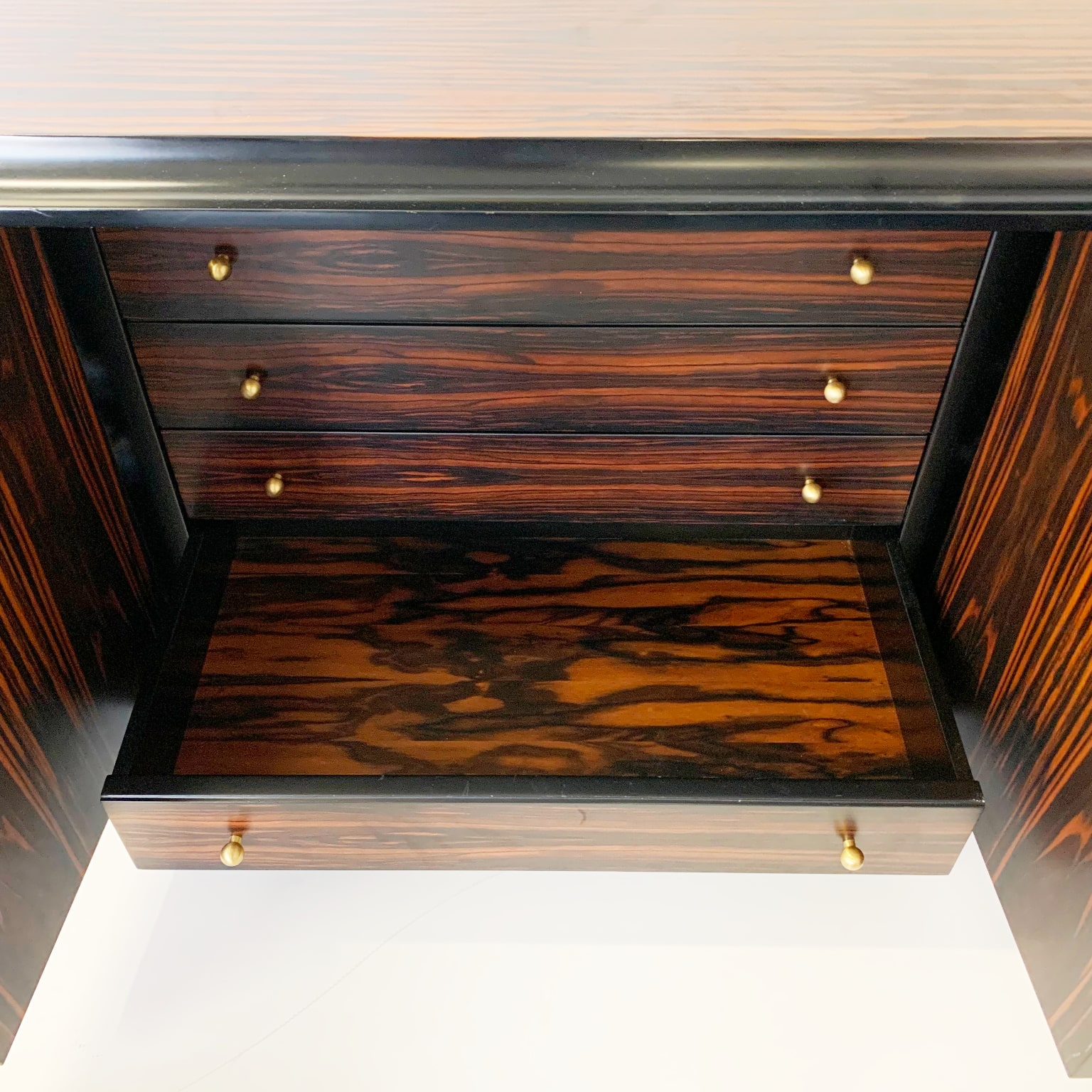 Luciano Frigerio <br> Sideboard mod. Desiree in ebano Macassar anni 70 - immagine 6