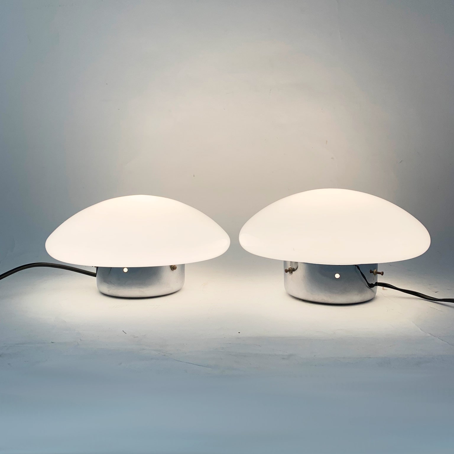 Sergio Mazza per Quattrifolio Coppia di lampade mod. Magnolia anni 70
