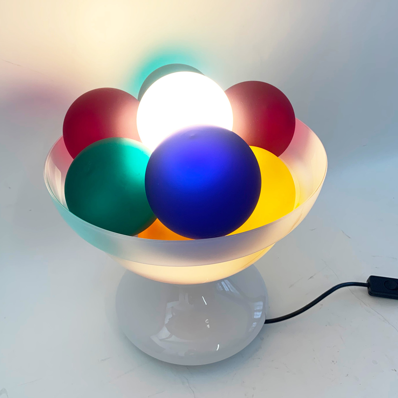 Lampada da appoggio in vetro con sfere colorate <br> Murano, anni 80 - immagine 12