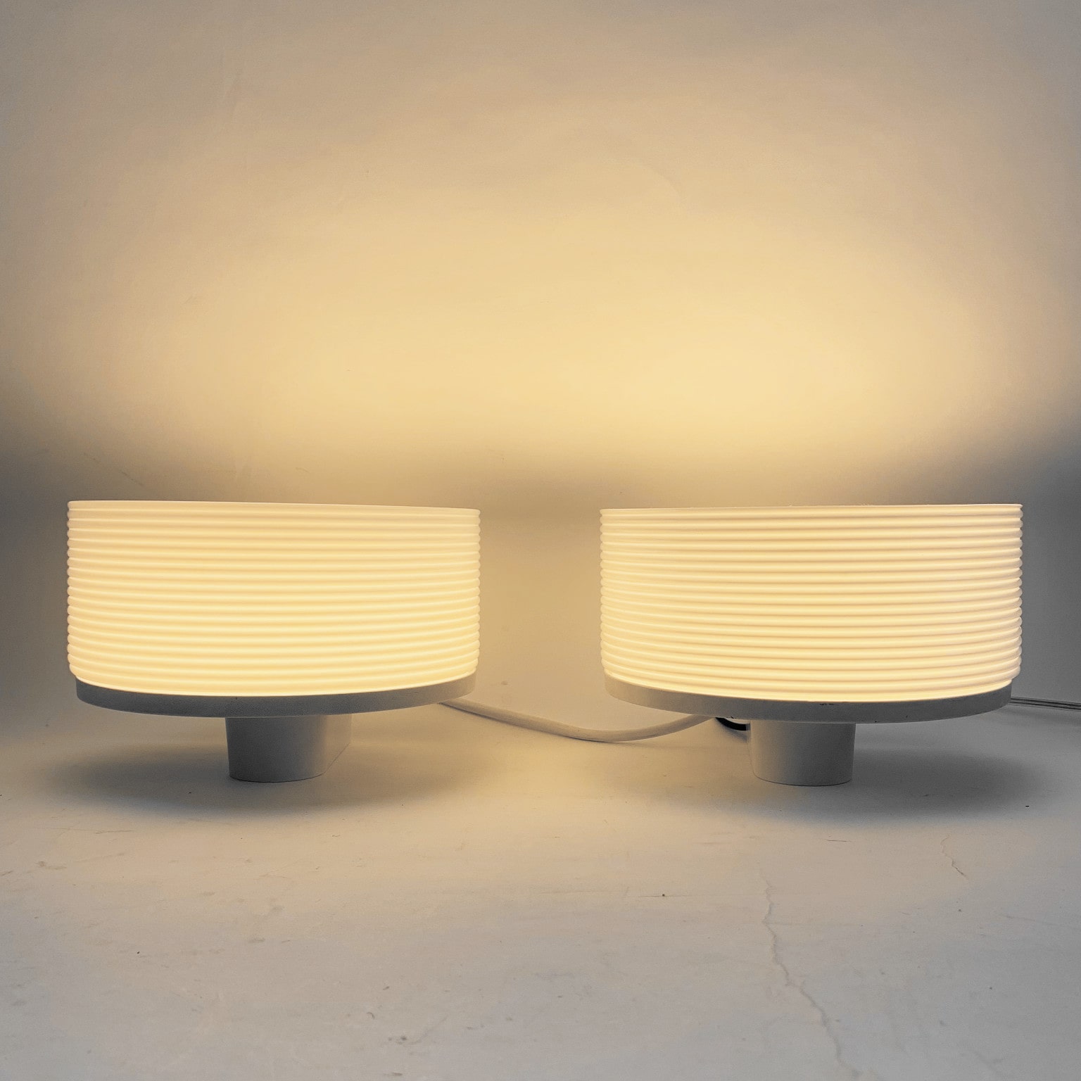 Roberto Pamio e Renato Toso per Leucos<br> Coppia di applique mod. Ventilla