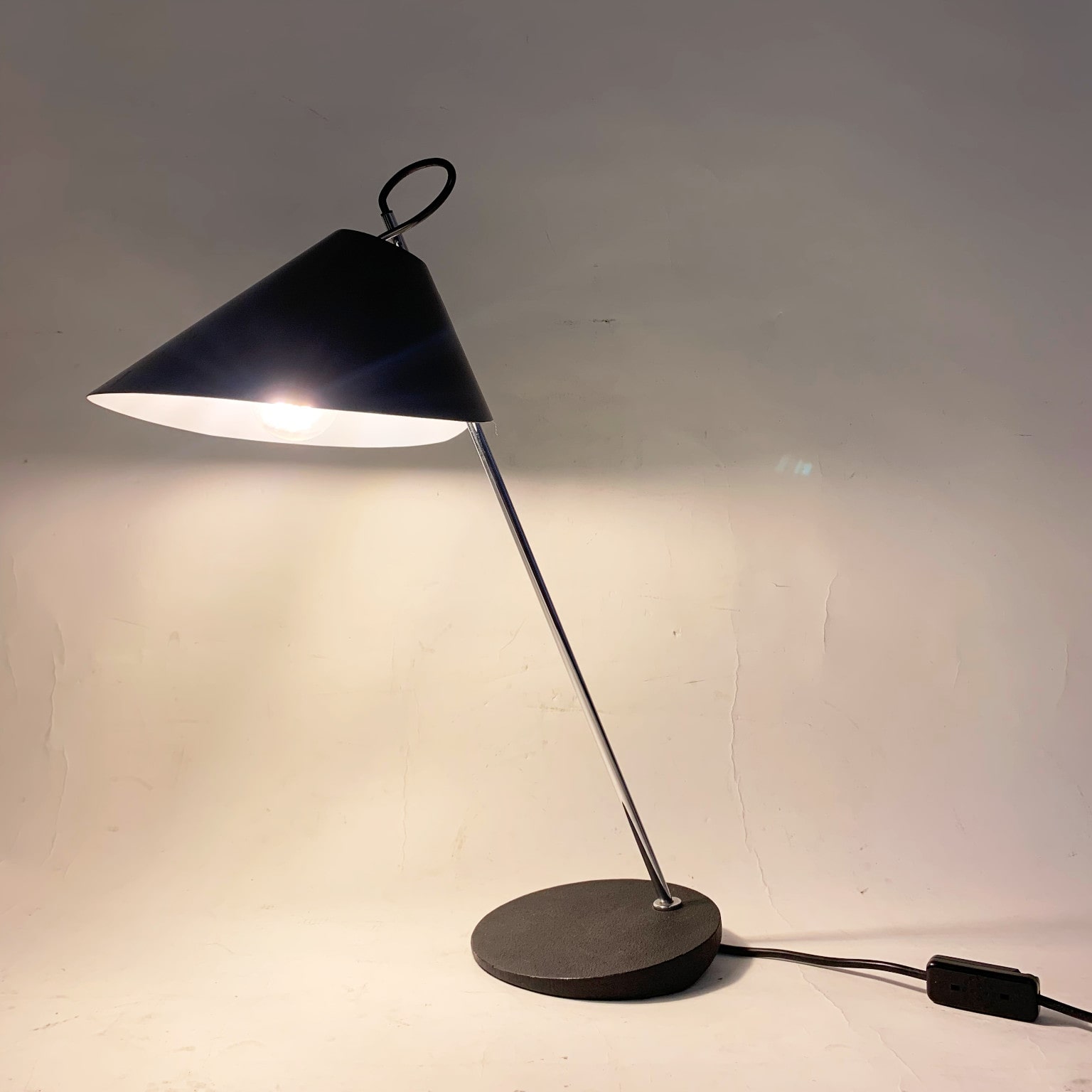 Luigi Caccia Dominioni per Azucena <br> Lampada da appoggio <br>mod. Base Ghisa - immagine 6