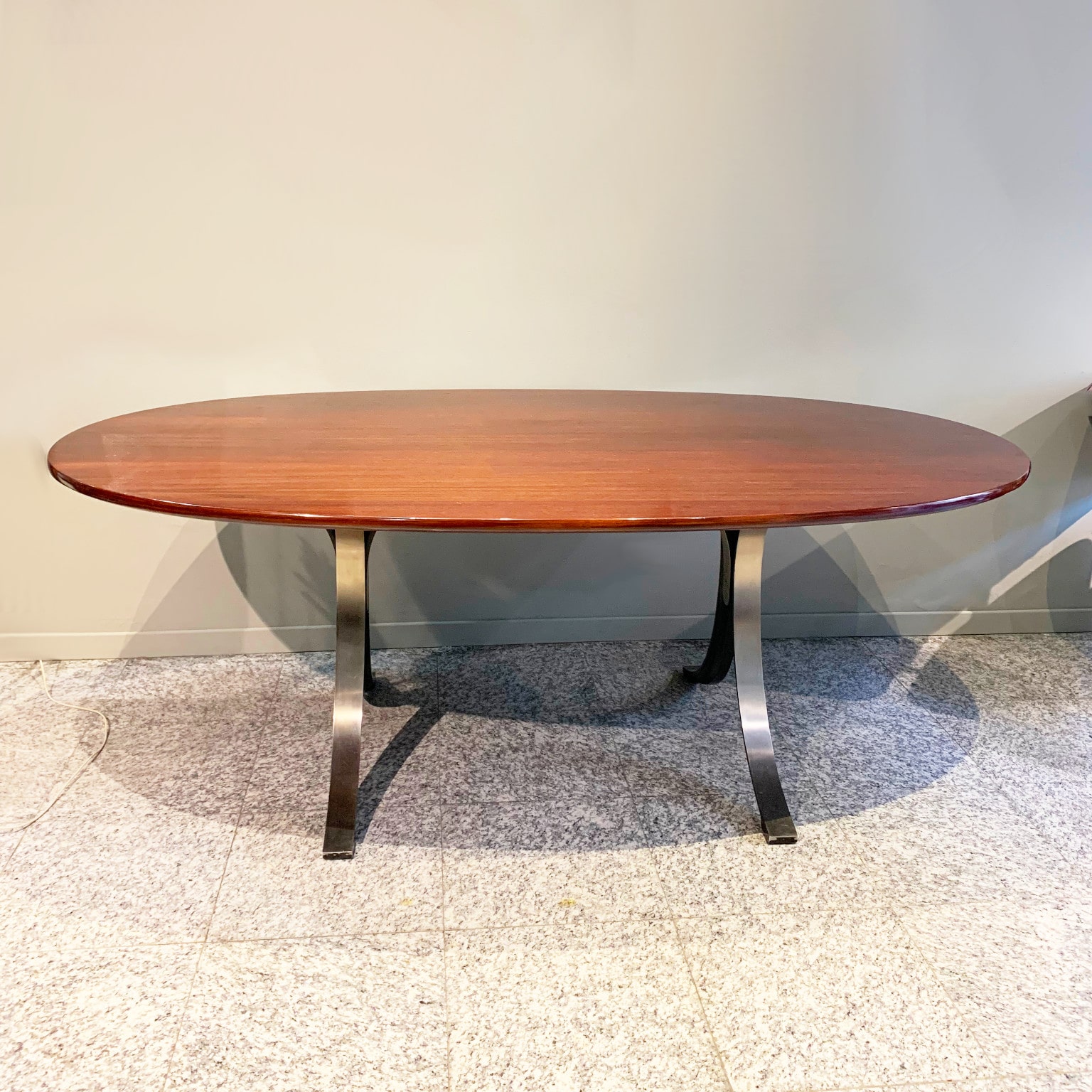 Osvaldo Borsani e Eugenio Gerli <br> per Tecno <br> Tavolo ovale mod. T 102A - immagine 4