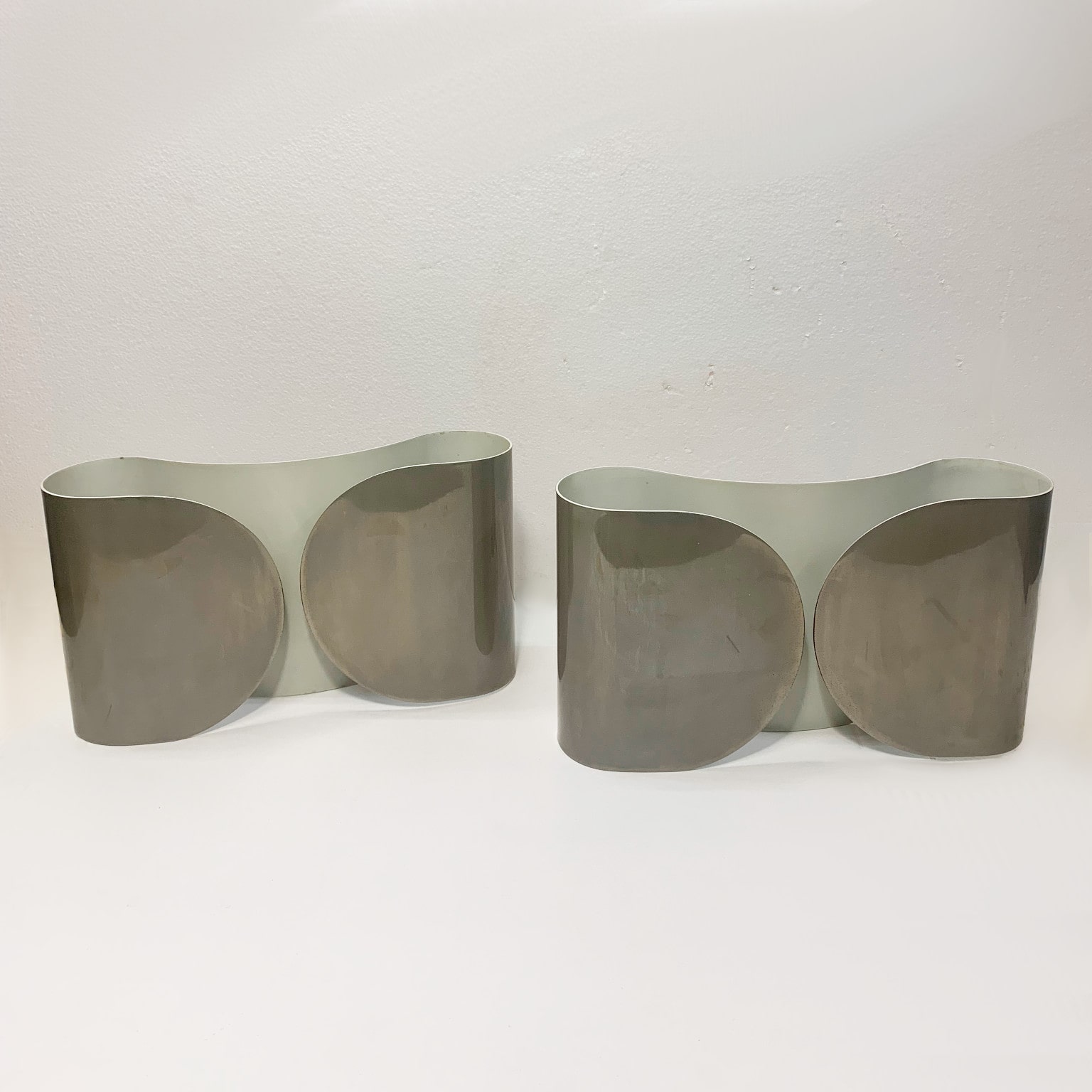 Tobia Scarpa per Flos <br> Coppia di lampade da muro mod. Foglio anni 70 - immagine 2