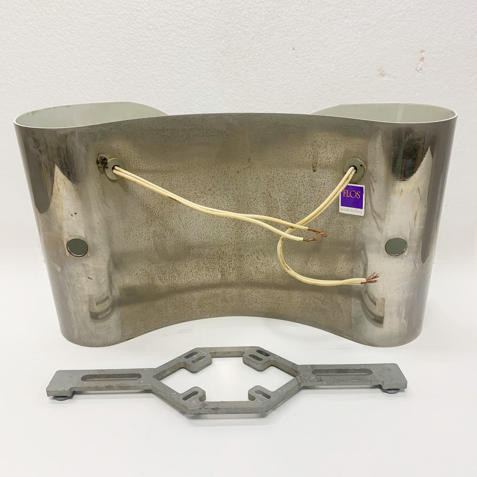 Tobia Scarpa per Flos <br> Coppia di lampade da muro mod. Foglio anni 70 - immagine 6