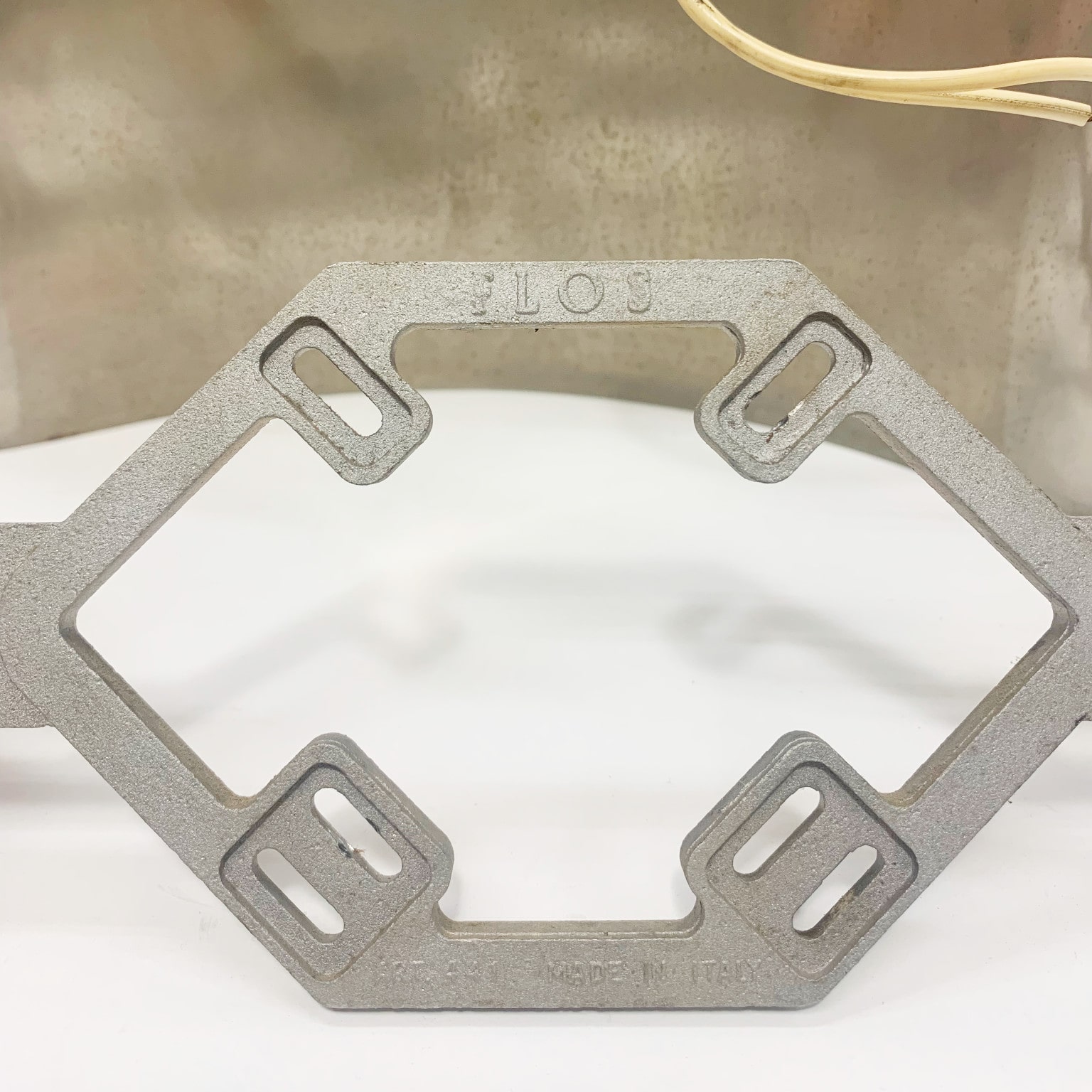 Tobia Scarpa per Flos <br> Coppia di lampade da muro mod. Foglio anni 70 - immagine 4