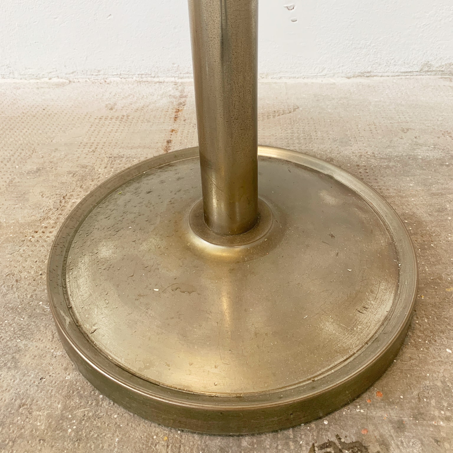BBPR <br> Appendiabiti da terra mod. Melpomene, prod. Artemide - immagine 6