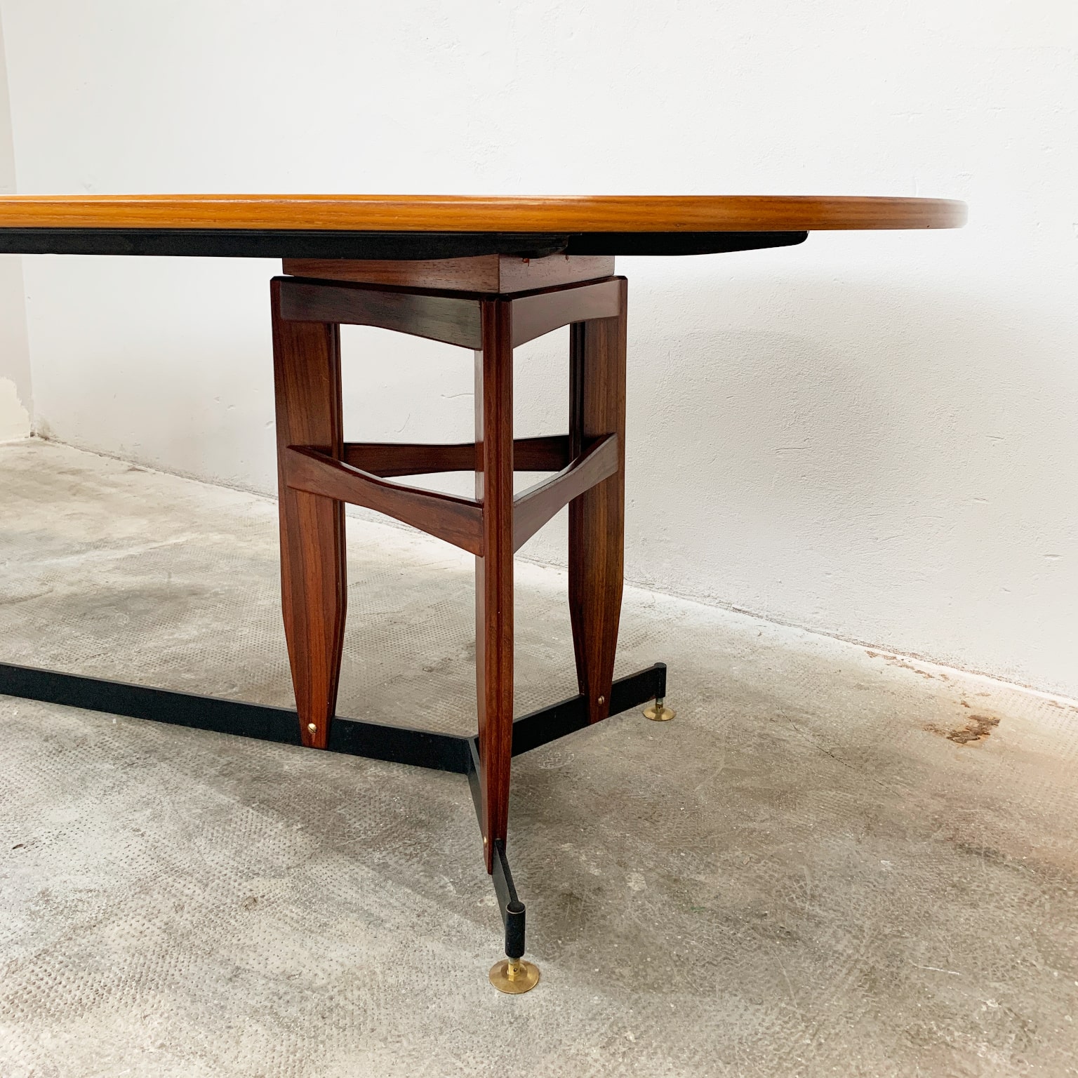 Gigi Radice attr. <br> Grande tavolo ovale anni 50 - immagine 7