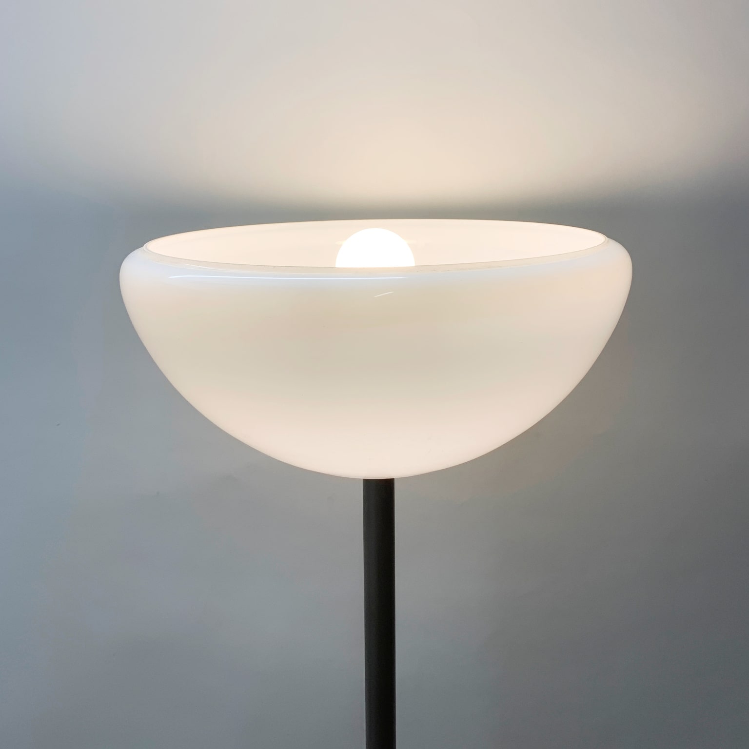 Achille e Pier Giacomo Castiglioni <br> per Flos <br> Lampada da terra mod. Papavero, 1964 - immagine 3