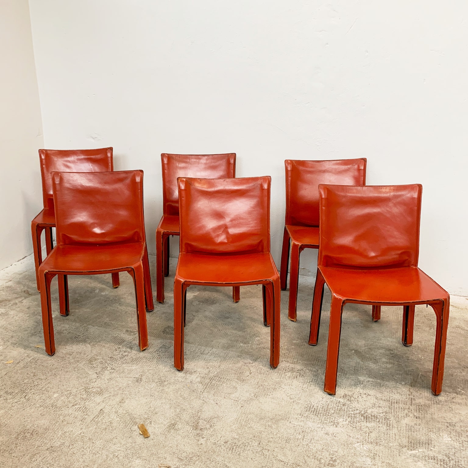 Mario Bellini per Cassina <br> Gruppo di 6 sedie mod. CAB 412, 1977 - immagine 2