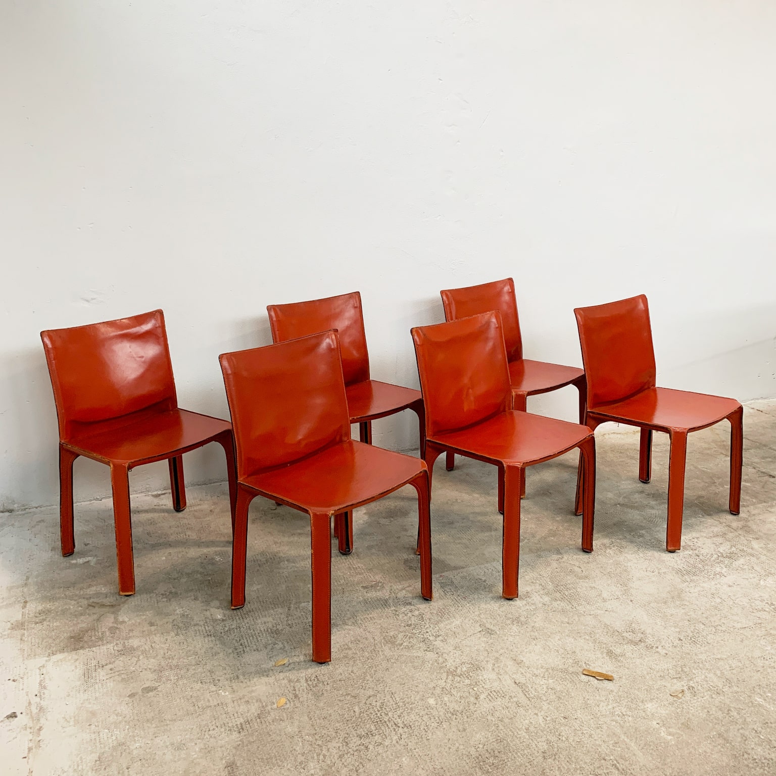 Mario Bellini per Cassina <br> Gruppo di 6 sedie mod. CAB 412, 1977 - immagine 3
