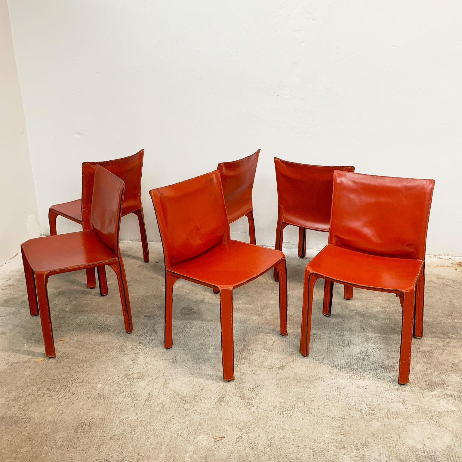 Mario Bellini per Cassina <br> Gruppo di 6 sedie mod. CAB 412, 1977 - immagine 4