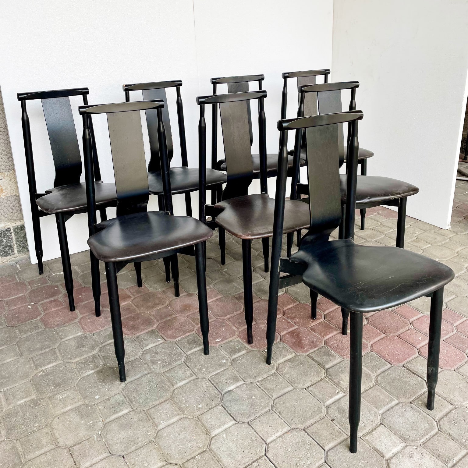 Achille e Pier Giacomo Castiglioni <br>per Gavina <br> Gruppo di 14 sedie mod. Lierna