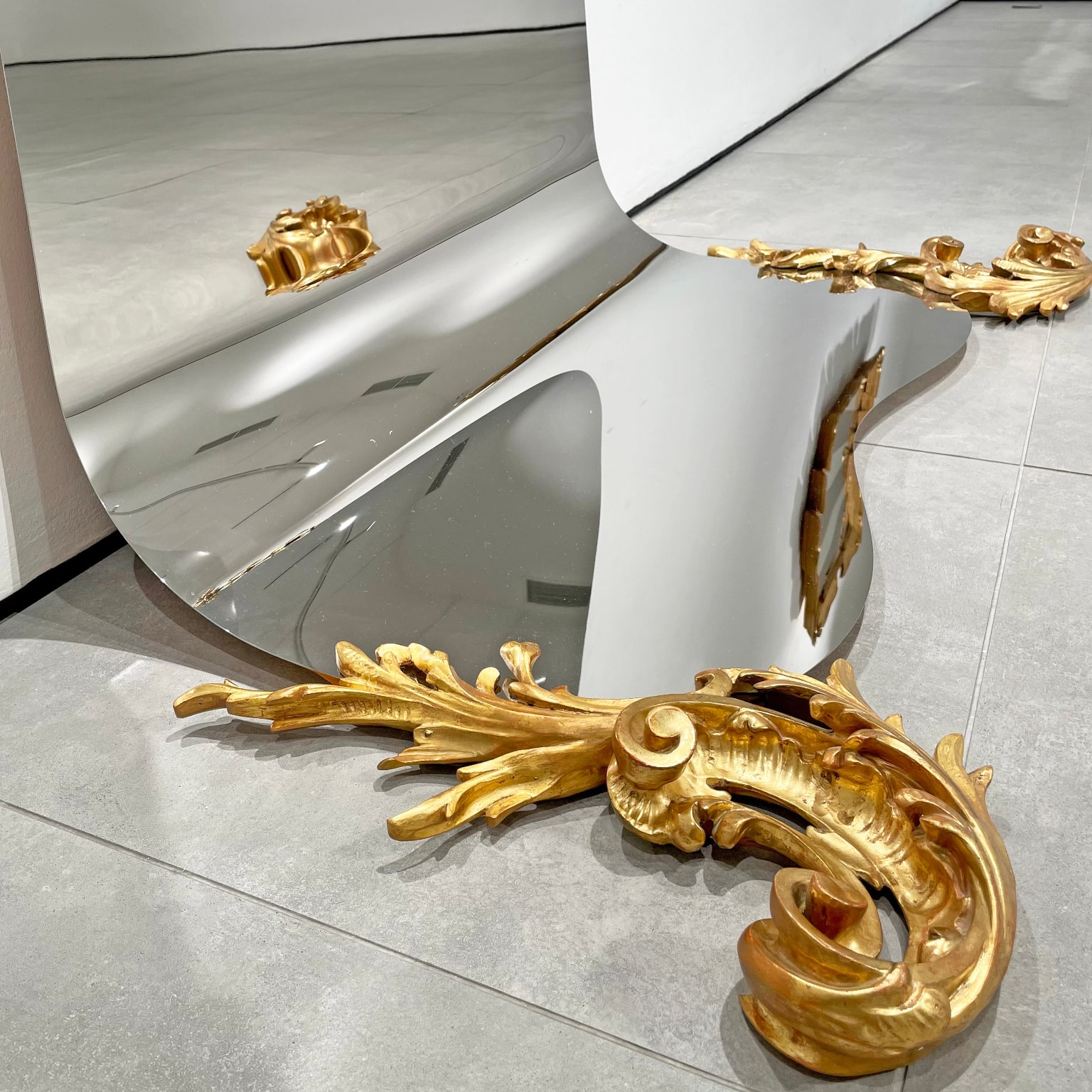 METAMORPHOSIS <br> Specchiera pezzo unico <br> by Giampiero Romanò - immagine 5
