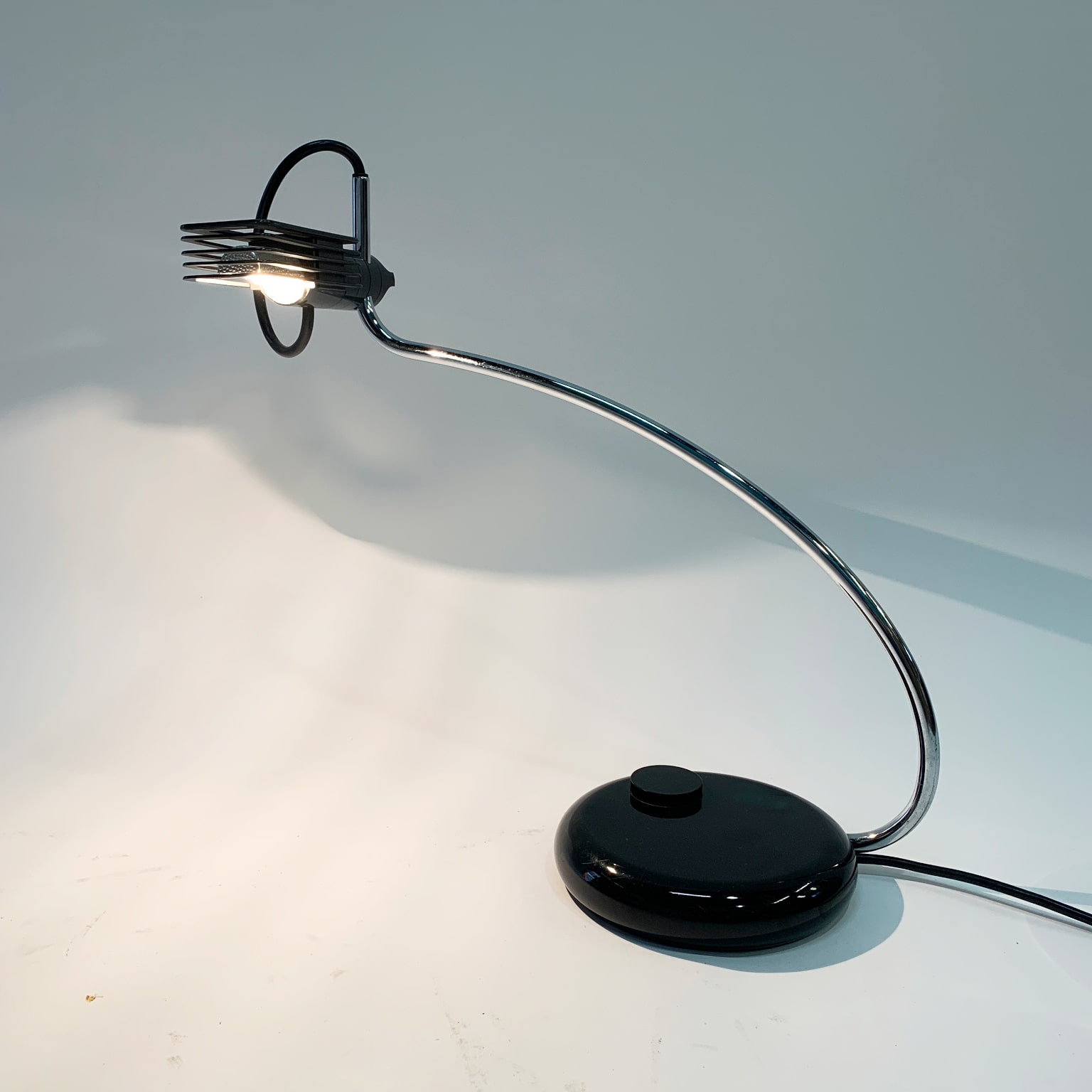Bruno Gecchelin per Oluce <br> Lampada da tavolo mod. Wing 509, anni 70 - immagine 3