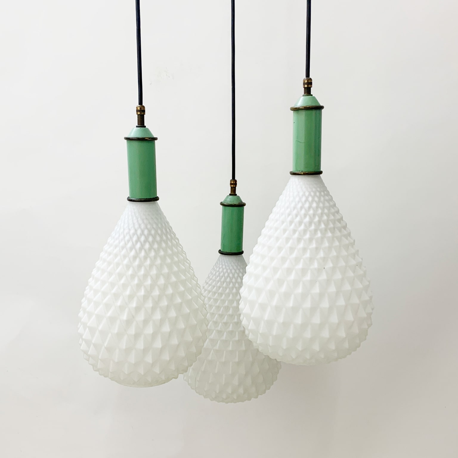 Lampadario anni 50 con 3 vetri pendenti - immagine 5