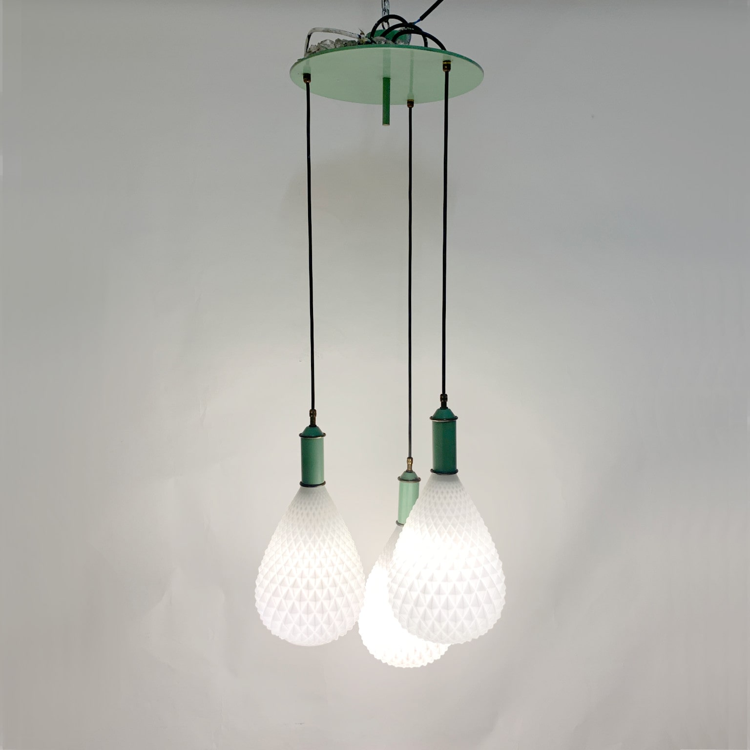 Lampadario anni 50 con 3 vetri pendenti