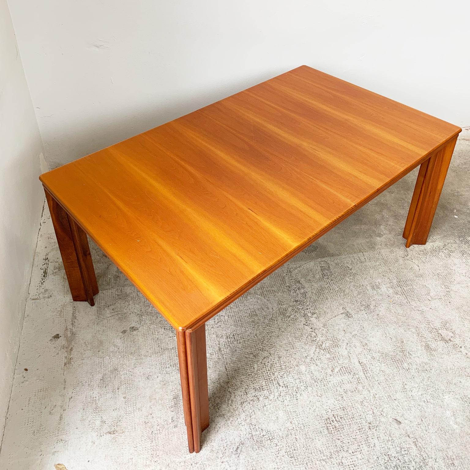 Afra e Tobia Scarpa per Molteni <br> Tavolo allungabile mod. Mou, anni 70 - immagine 3