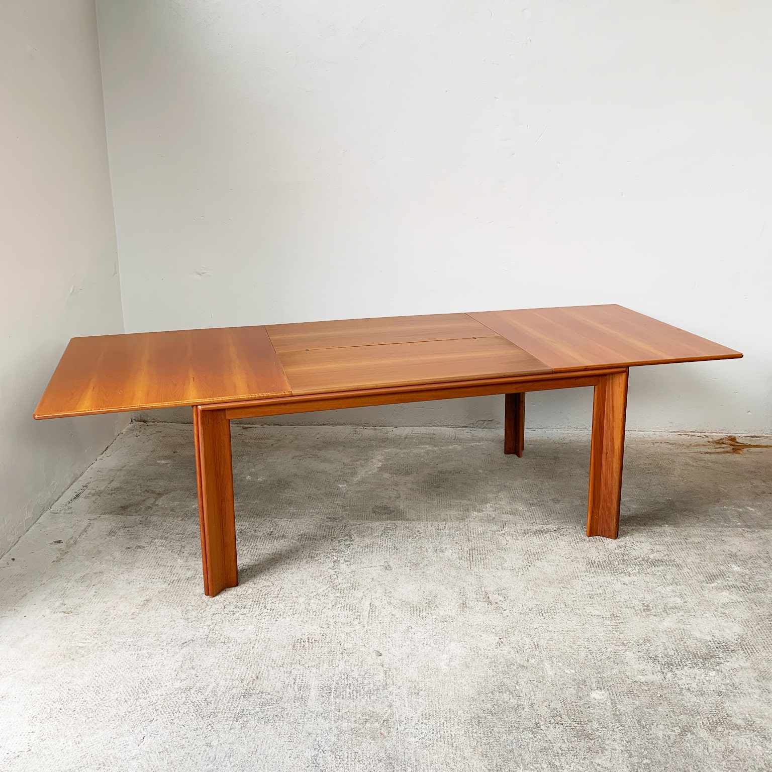 Afra e Tobia Scarpa per Molteni <br> Tavolo allungabile mod. Mou, anni 70 - immagine 5