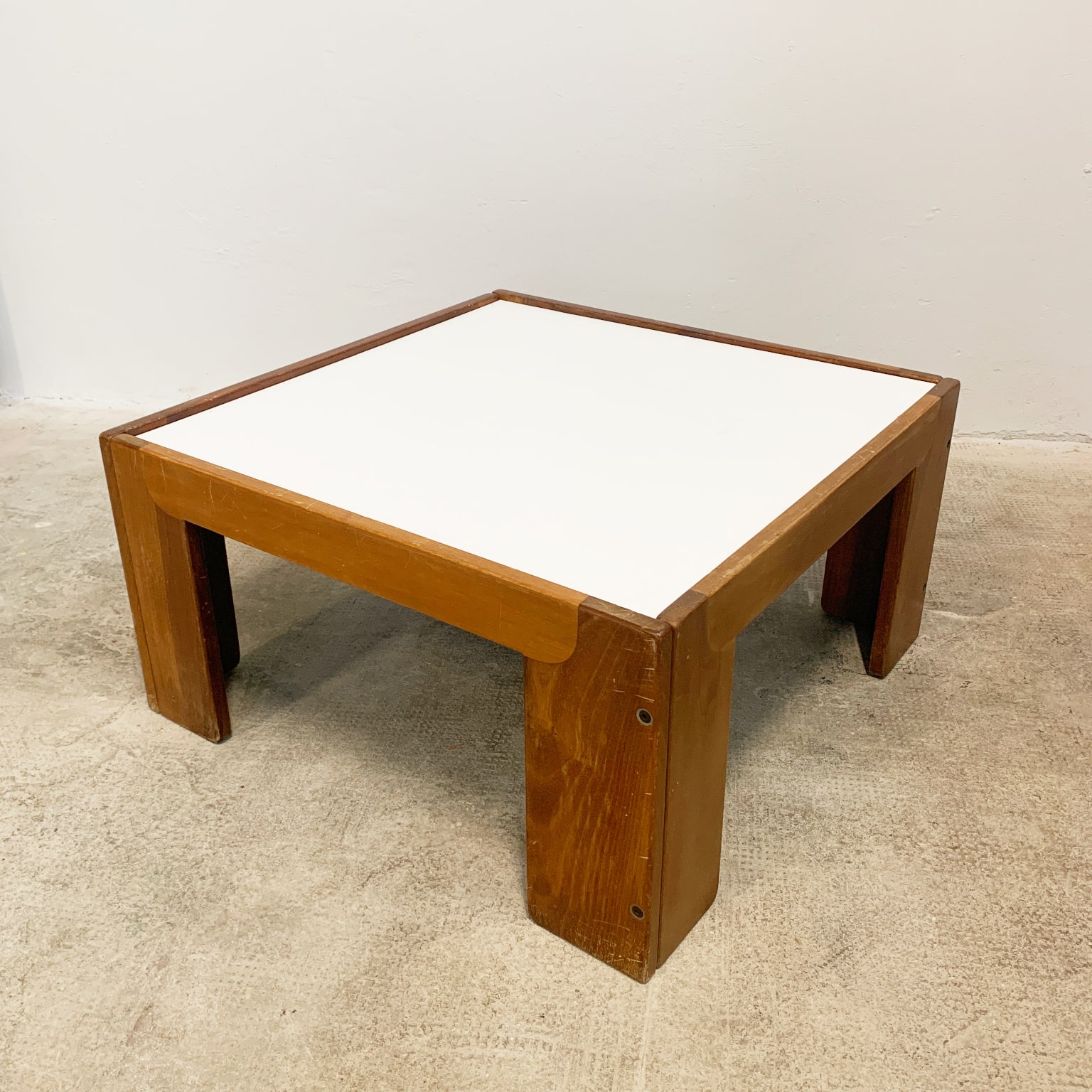 Afra e Tobia Scarpa per Cassina <br> Tavolino quadrato mod. 771 - immagine 5
