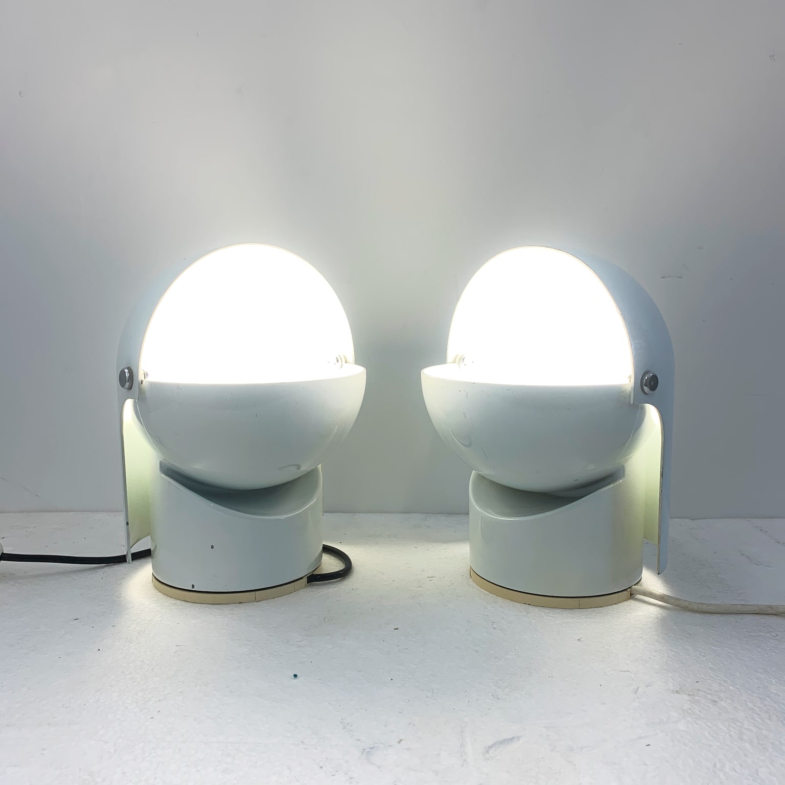 Gae Aulenti per Artemide <br> Coppia di lampade mod. Pileino, 1972 - immagine 2