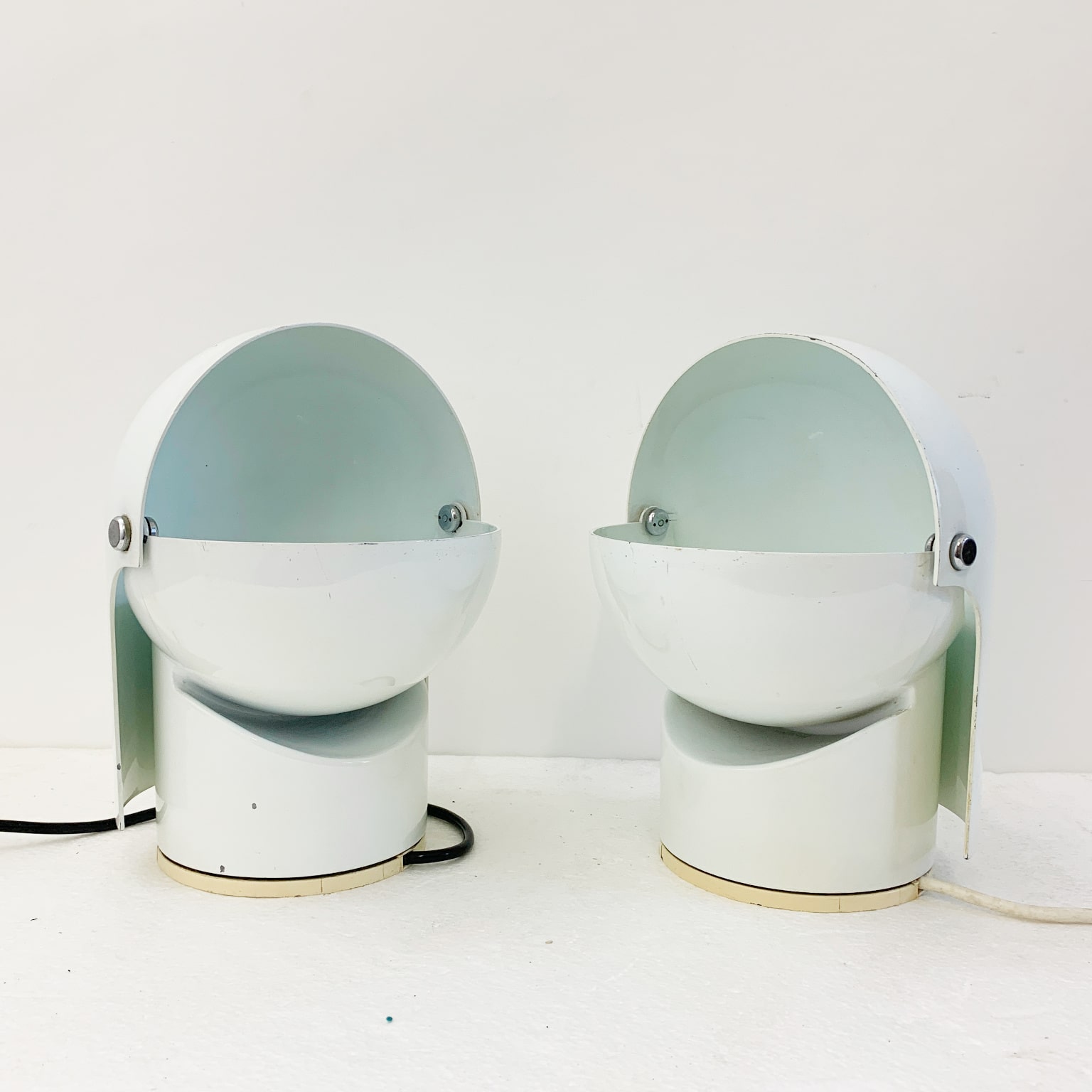 Gae Aulenti per Artemide <br> Coppia di lampade mod. Pileino, 1972 - immagine 3