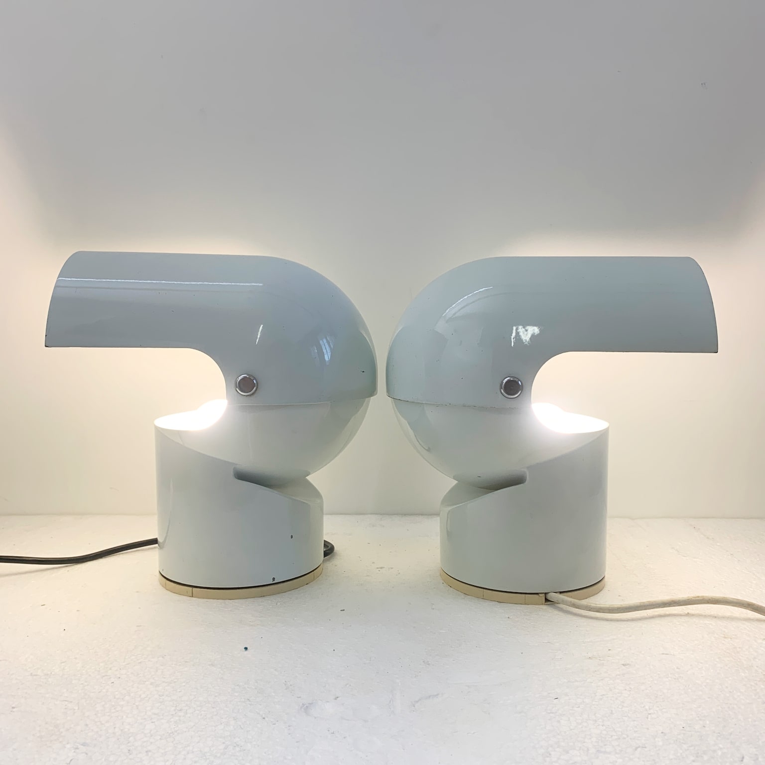 Gae Aulenti per Artemide <br> Coppia di lampade mod. Pileino, 1972 - immagine 6