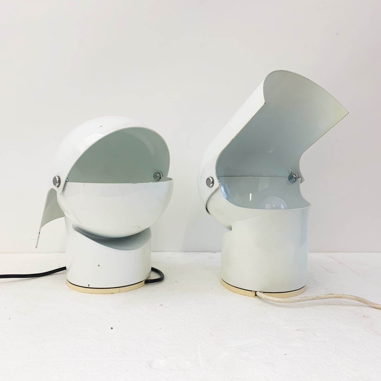 Gae Aulenti per Artemide <br> Coppia di lampade mod. Pileino, 1972 - immagine 8