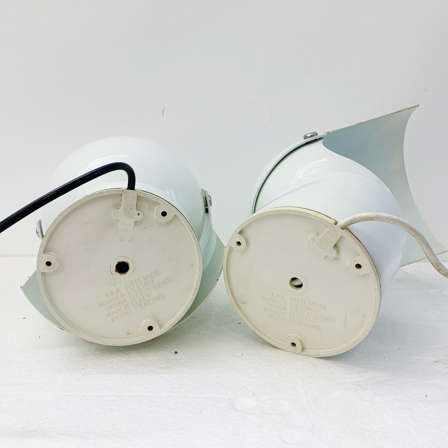 Gae Aulenti per Artemide <br> Coppia di lampade mod. Pileino, 1972 - immagine 9
