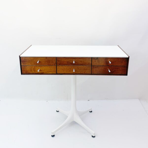Miniature chest di George Nelson per Herman Miller