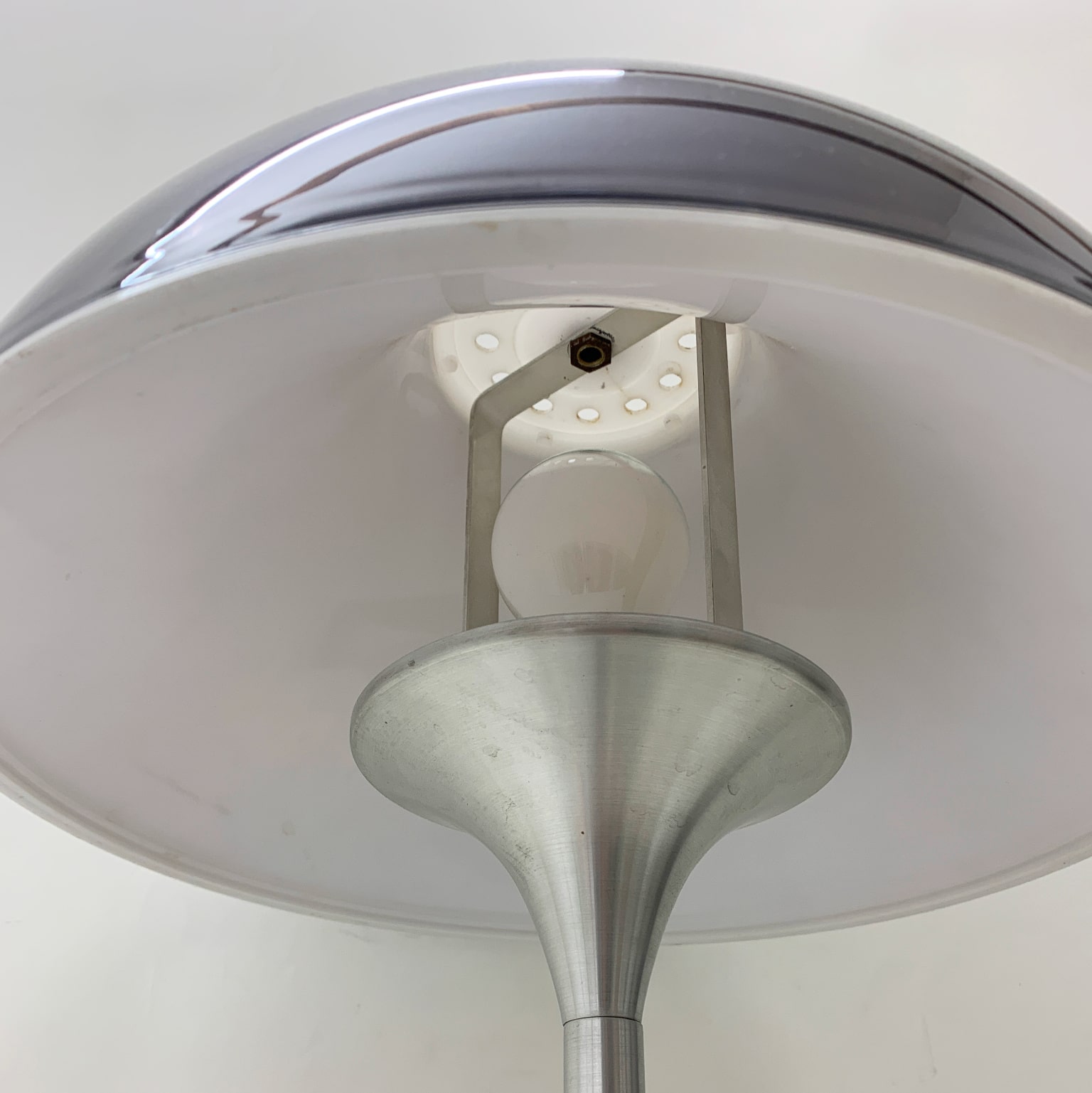 Lampada da appoggio a fungo anni 70 - immagine 7