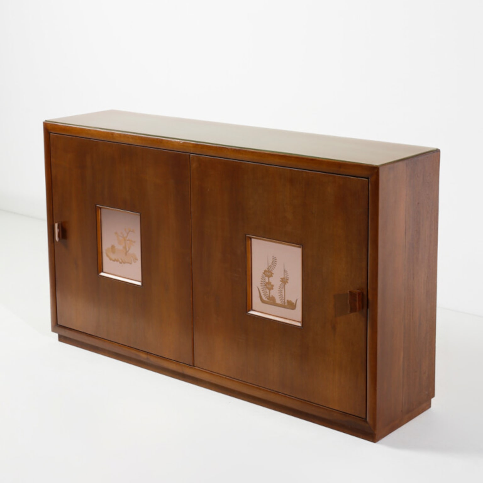 Osvaldo Borsani <br> Credenza con ante scorrevoli prod. ABV anni 40