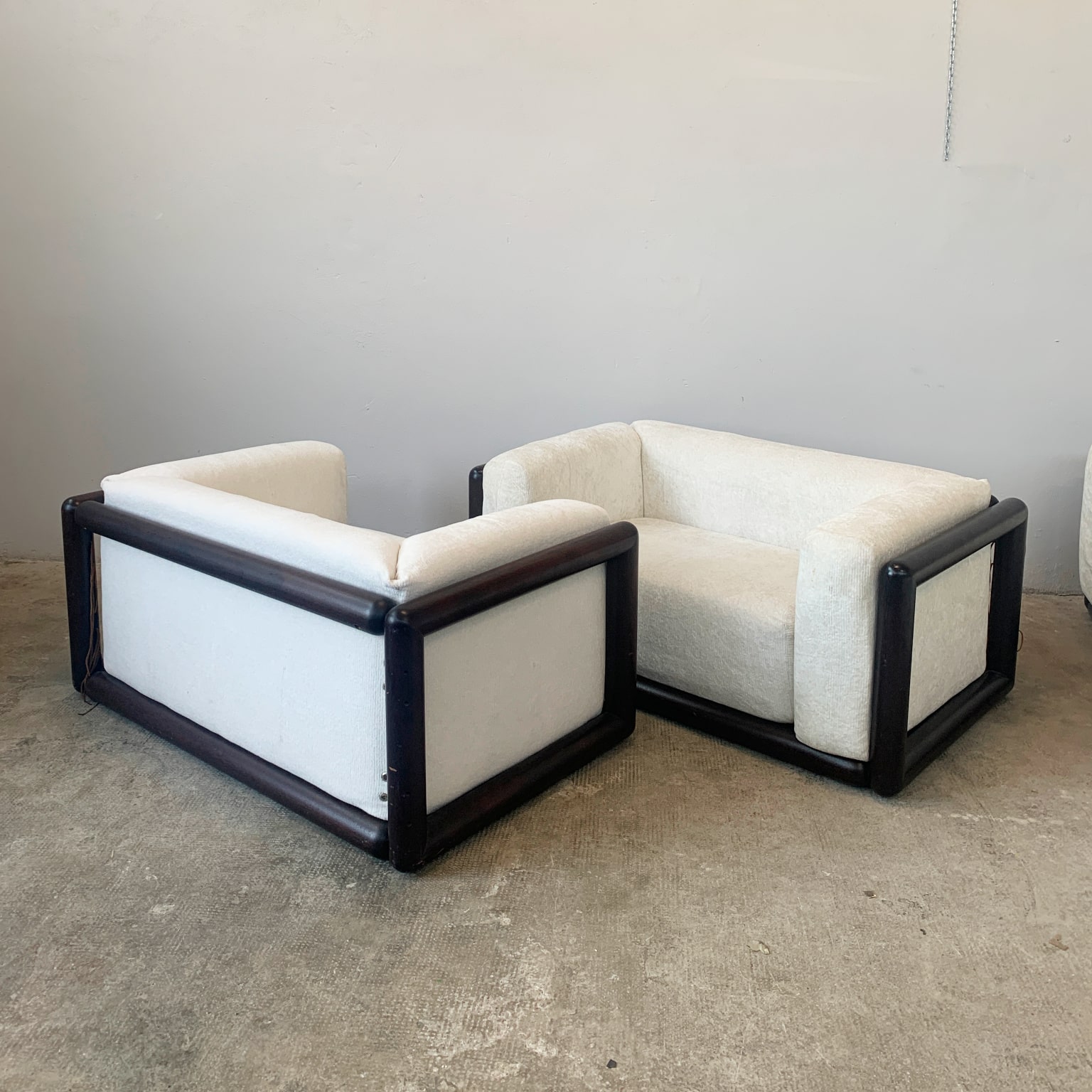 Carlo Scarpa per Simon Gavina <br> Coppia di poltrone mod. Cornaro, 1972 - immagine 5
