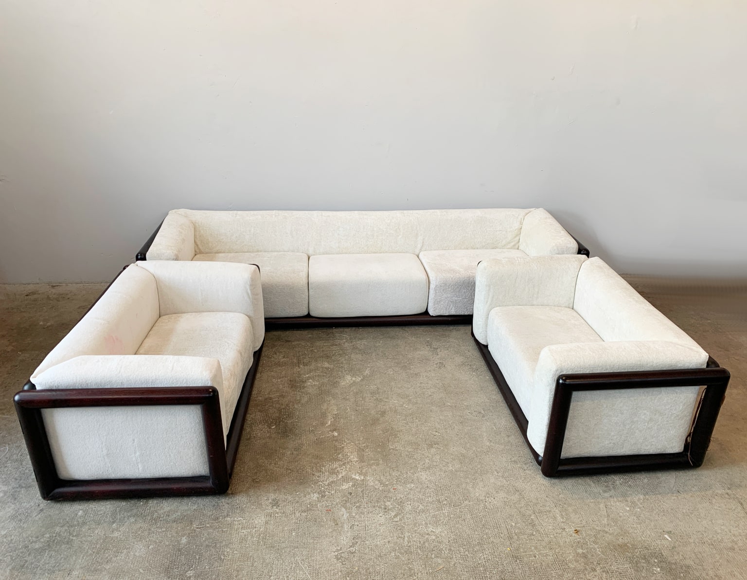 Carlo Scarpa per Simon Gavina <br> Divano a 3 posti mod. Cornaro, 1972 - immagine 2