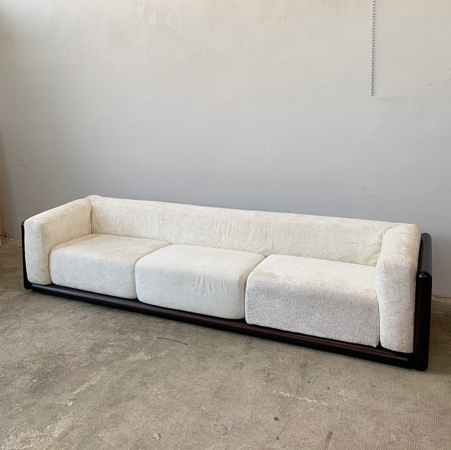 Carlo Scarpa per Simon Gavina <br> Divano a 3 posti mod. Cornaro, 1972 - immagine 5